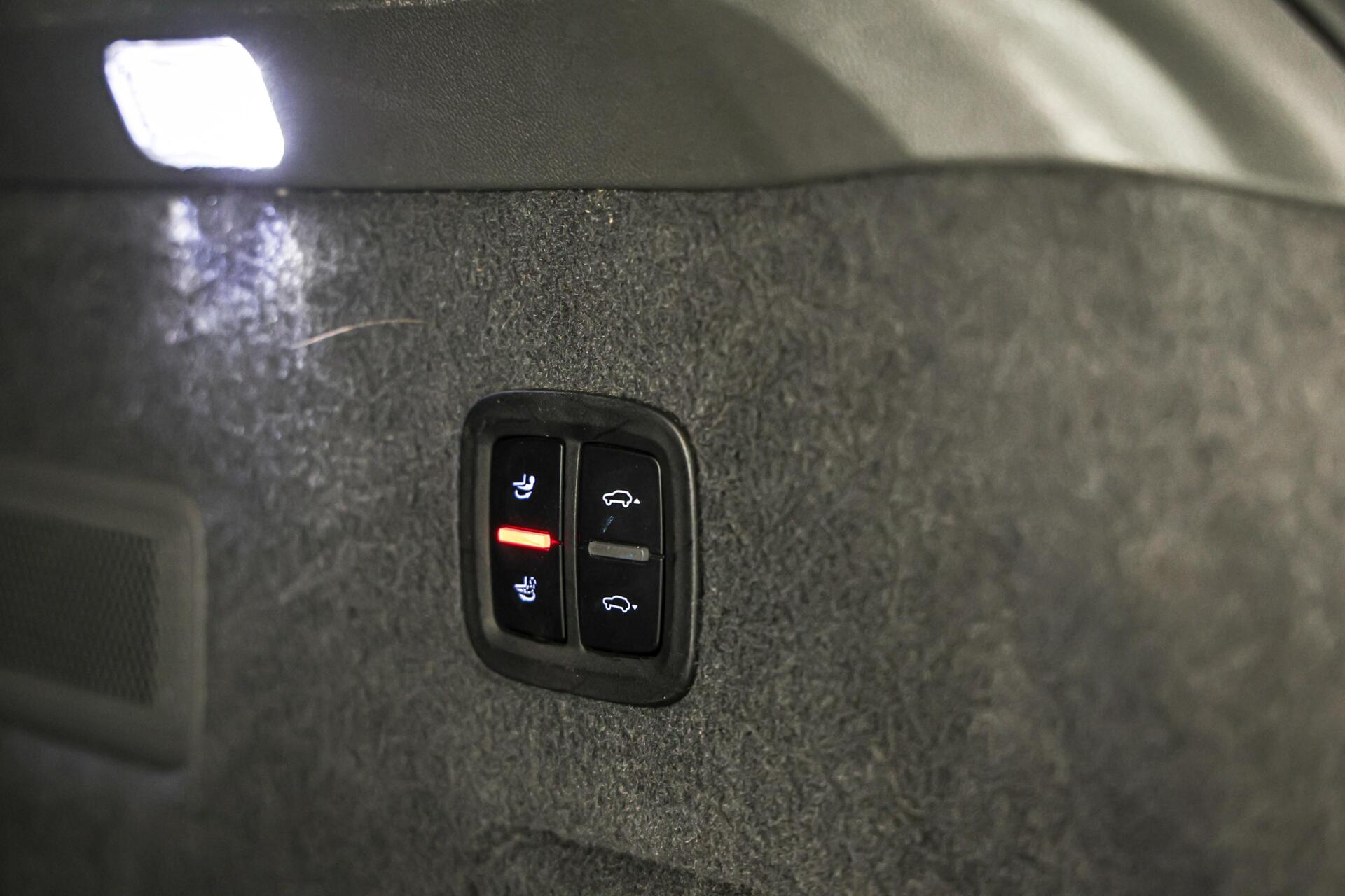 Foto van Porsche Cayenne E-hybrid