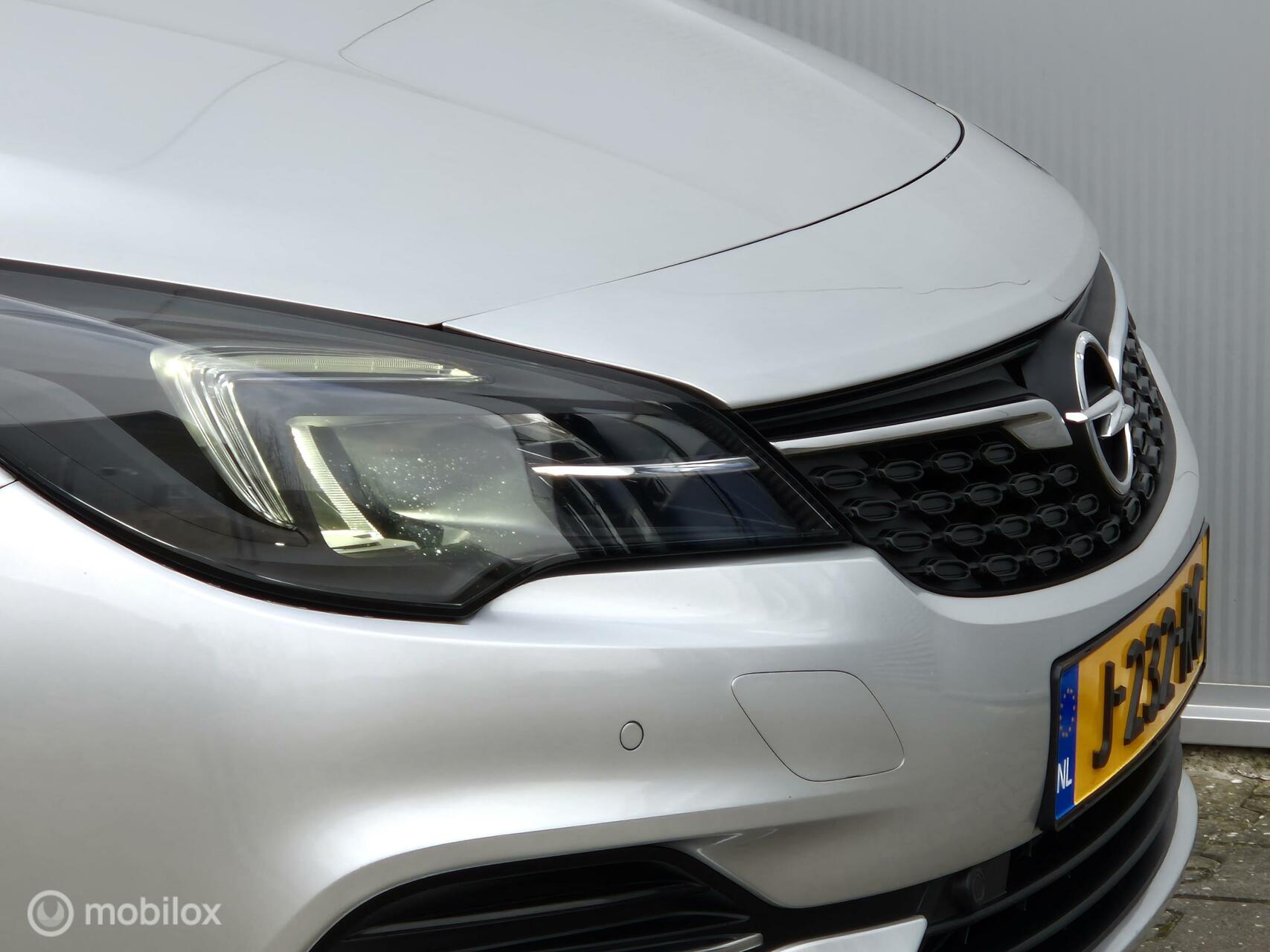 Foto van Opel Astra Sports Tourer