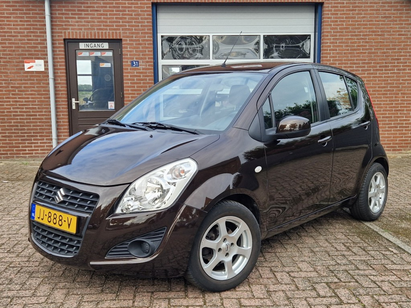 Suzuki Splash 1.2i Automaat Comfort Airco L.m.v. 2014 - voorkant