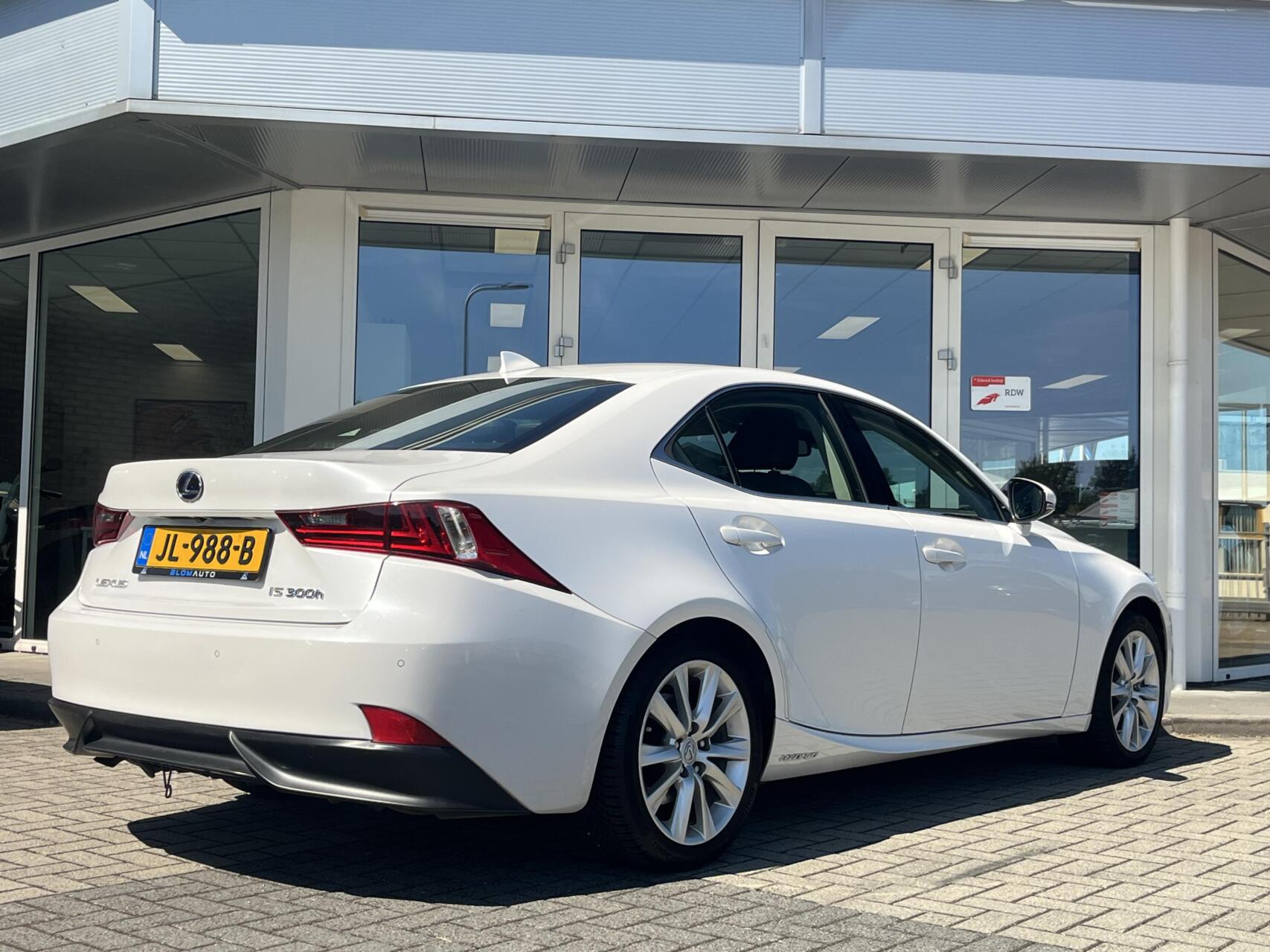 Foto van Lexus Lexus Is300h