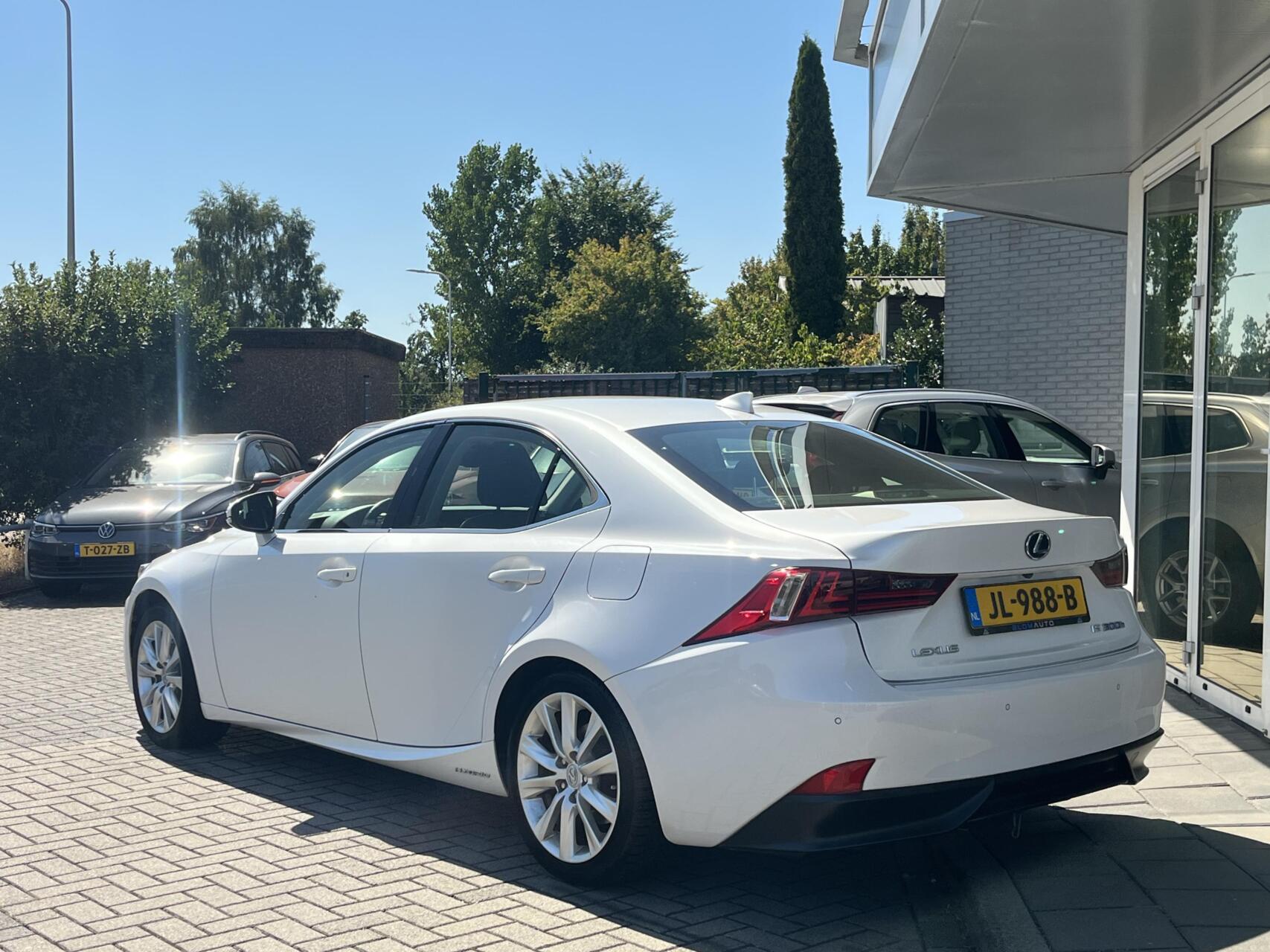Foto van Lexus Lexus Is300h