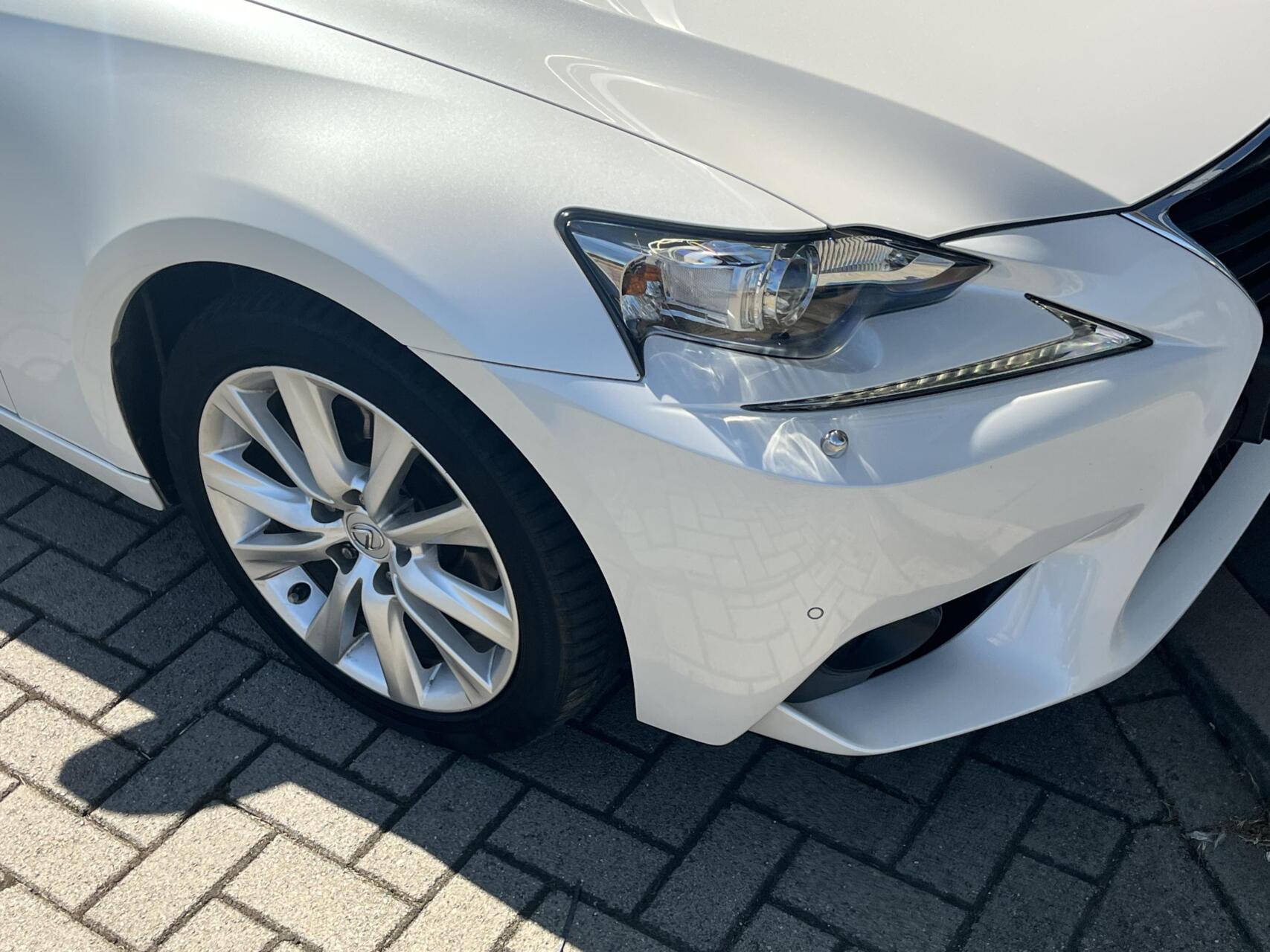 Foto van Lexus Lexus Is300h
