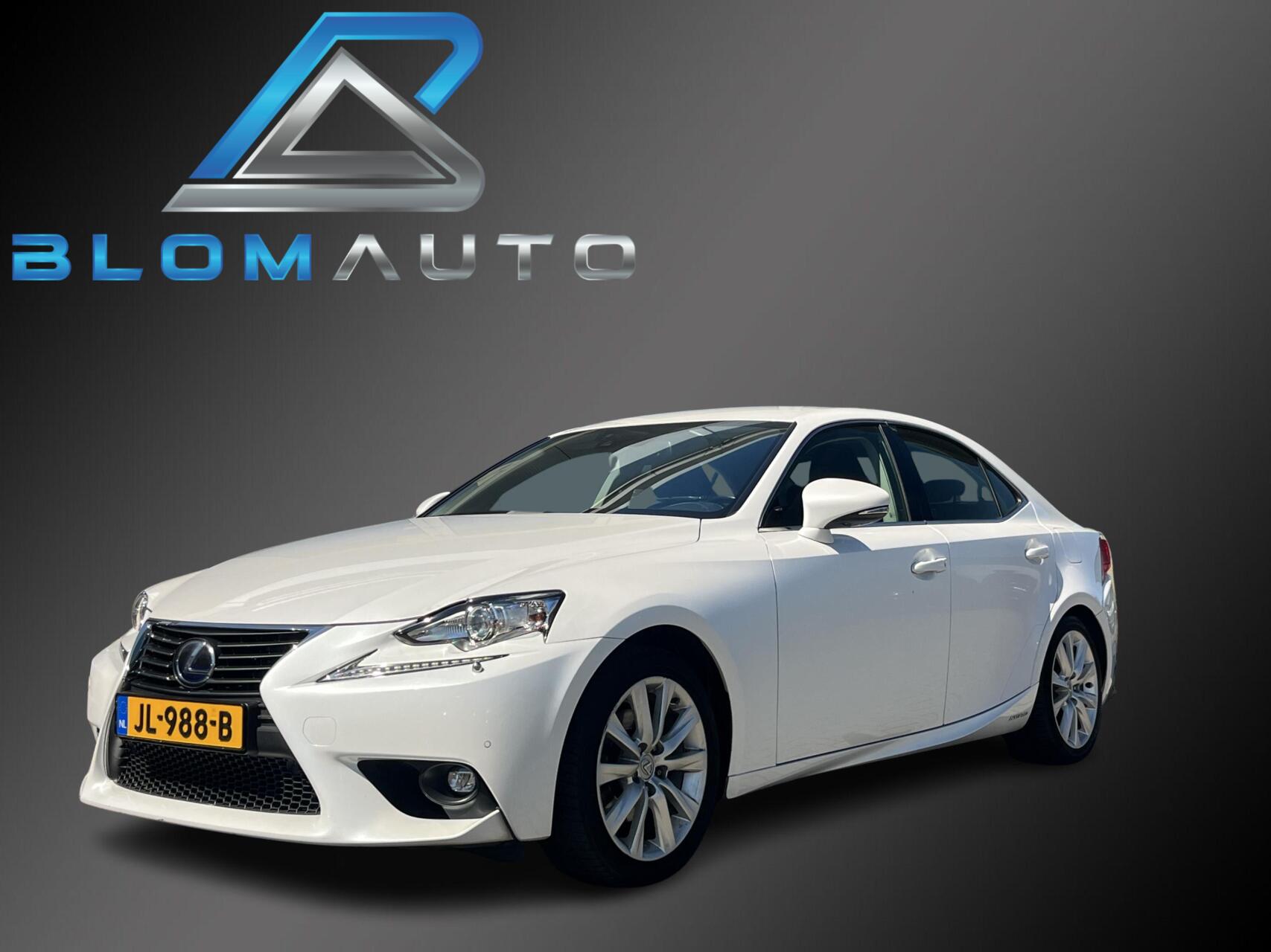 Lexus Lexus Is300h 300h HYBRID 223PK TREKHAAK+ACC+DAB+CAMERA DEALER OH 2016 - voorkant