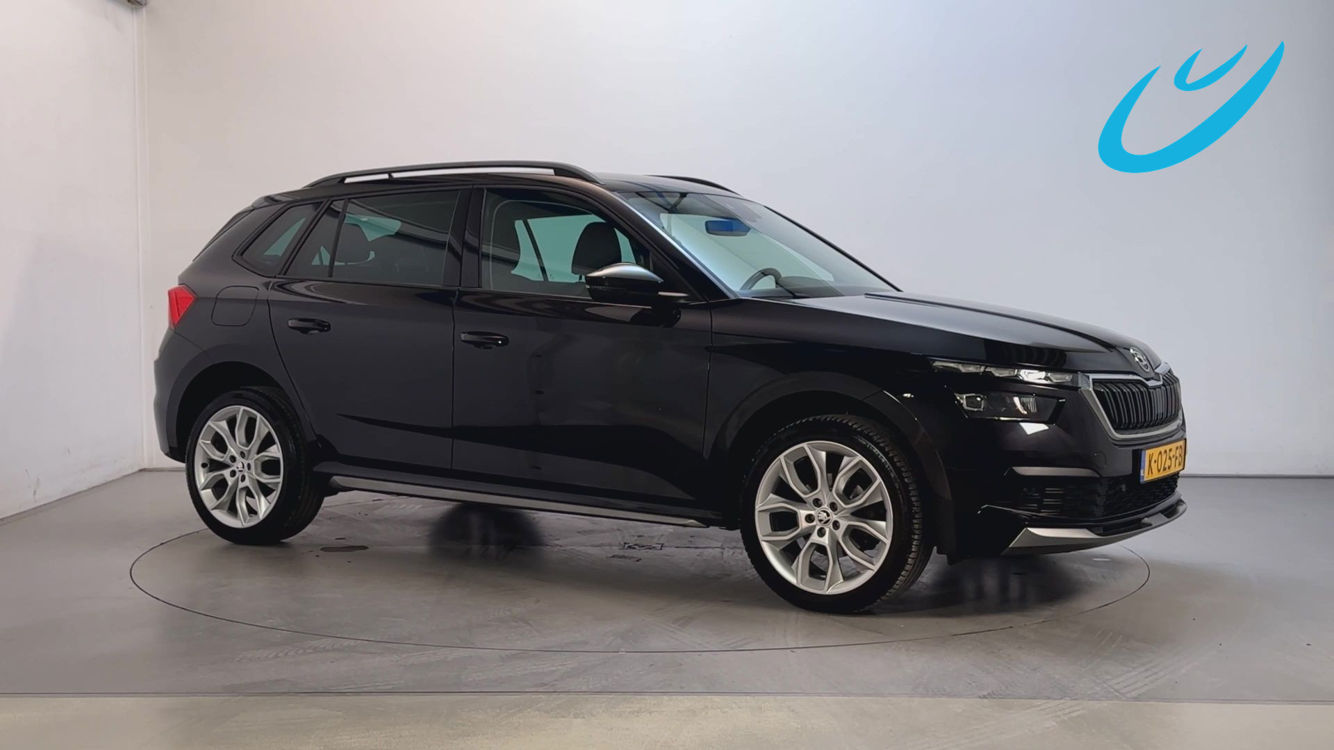 Skoda Kamiq 1.0 TSI 110pk DSG Business Edition LED Virtual Cockpit Stoelverwarming DAB+ App-Connect 2020 - voorkant