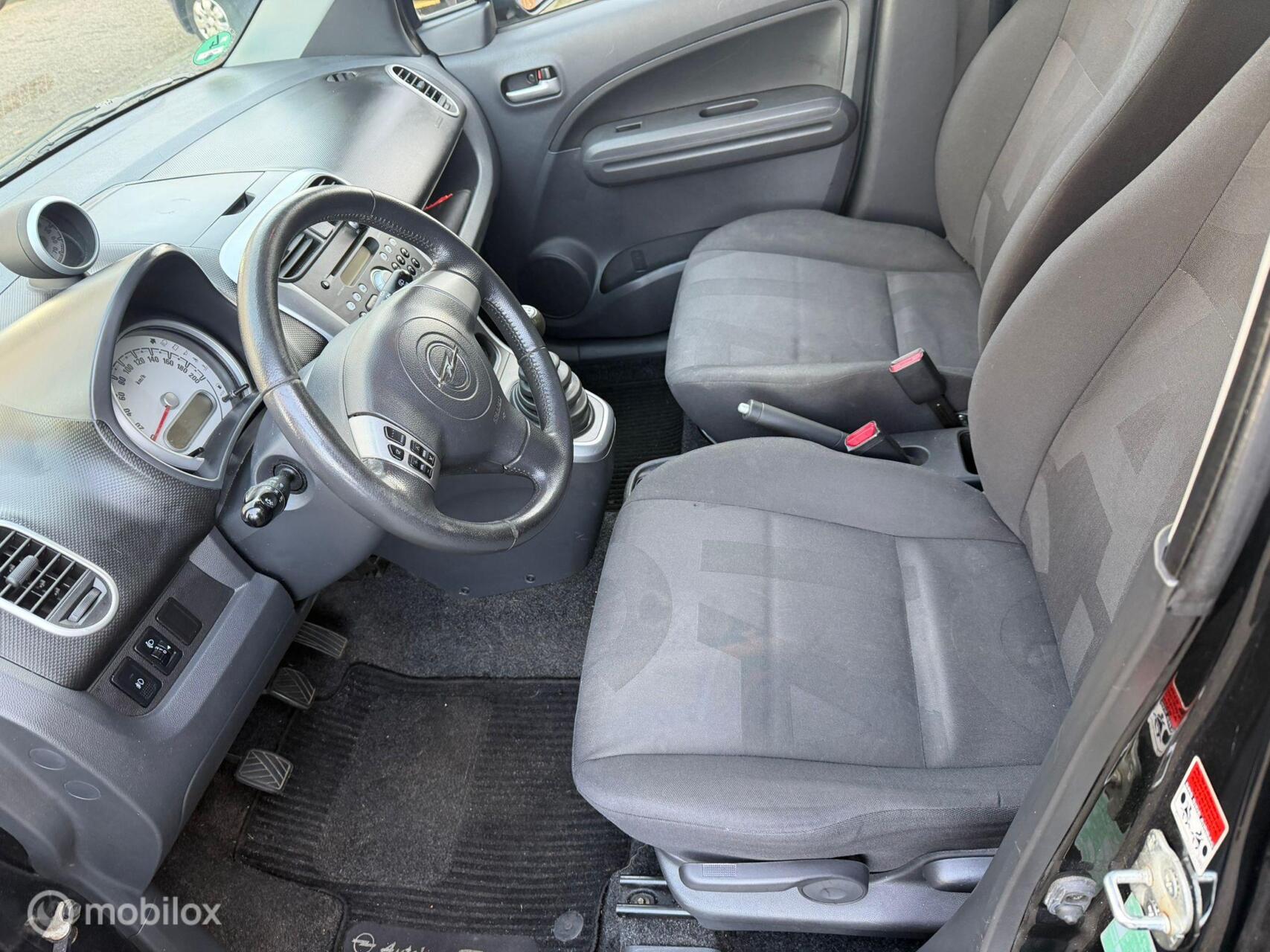 Foto van Opel Agila
