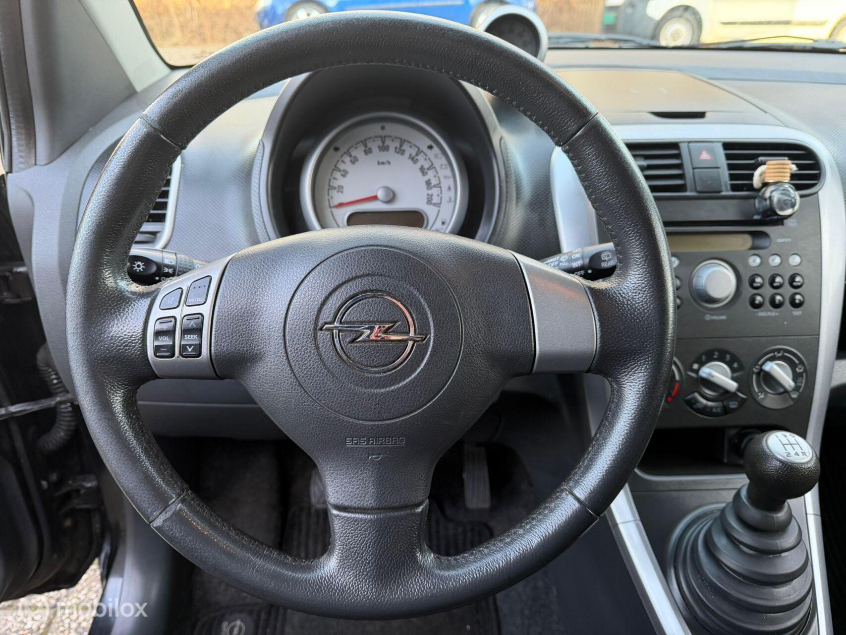 Foto van Opel Agila