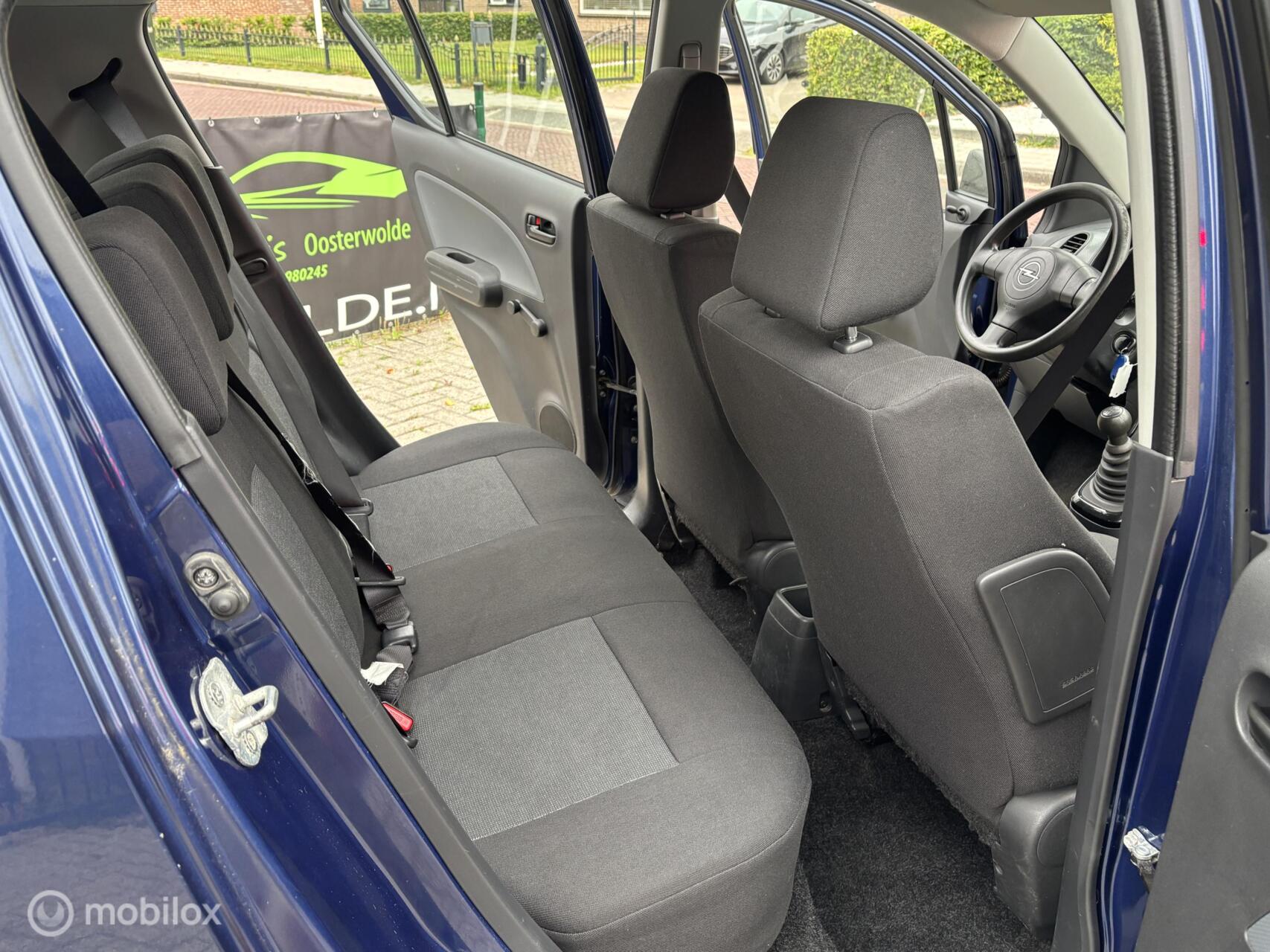 Foto van Opel Agila