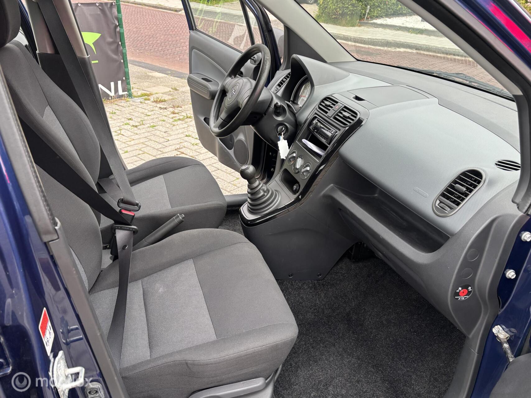 Foto van Opel Agila