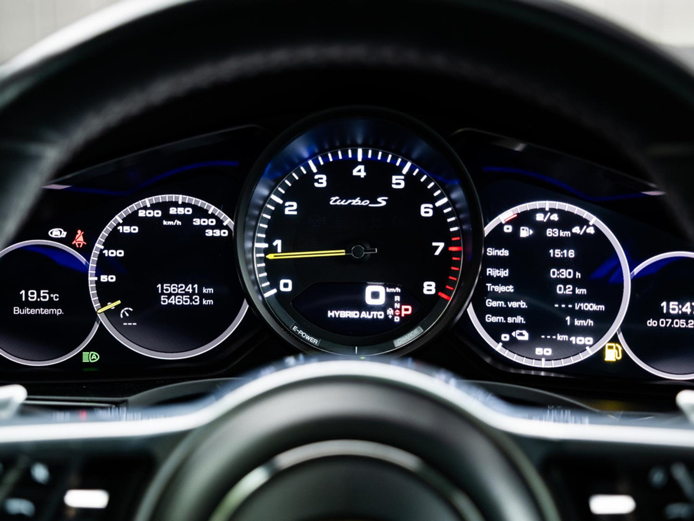 Foto van Porsche Cayenne Turbo S E-hybrid