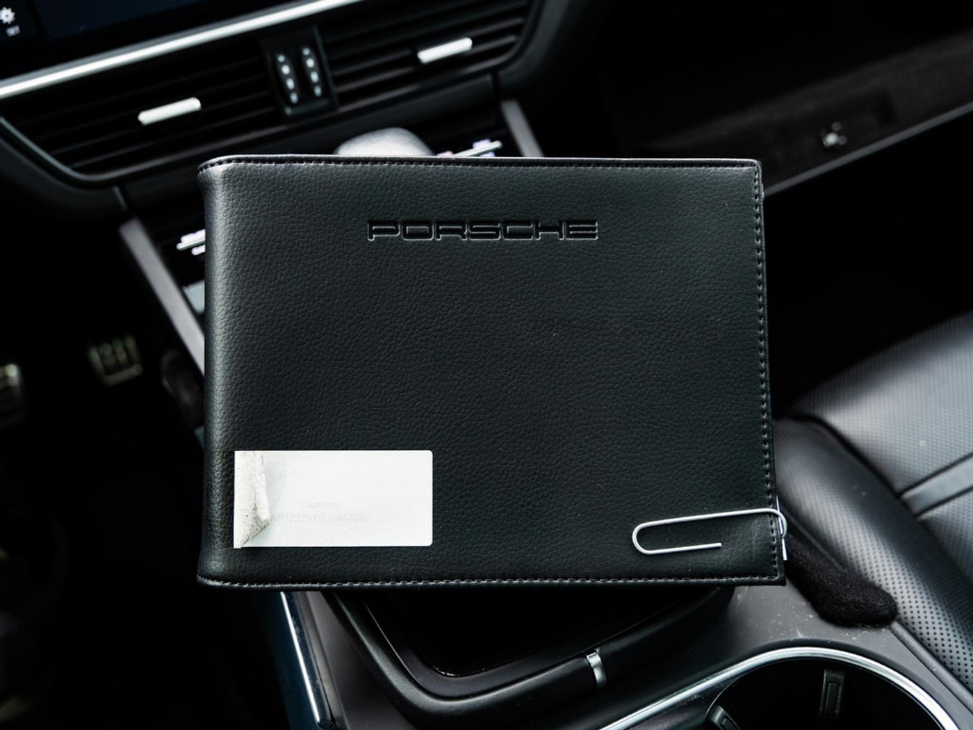 Foto van Porsche Cayenne Turbo S E-hybrid