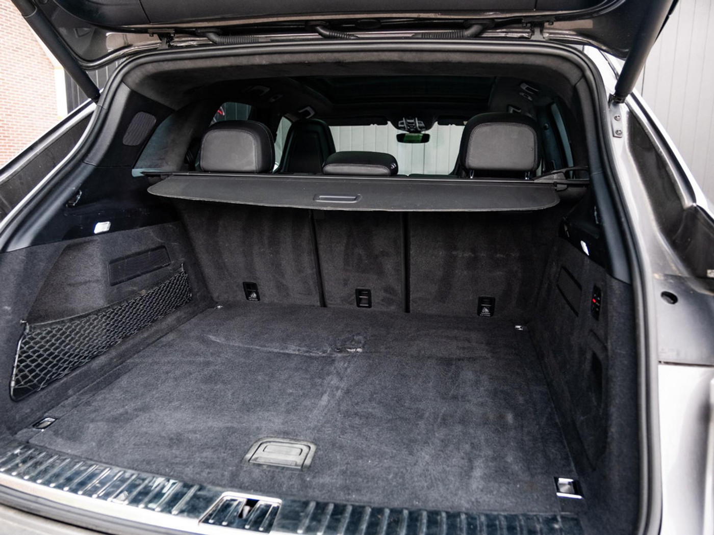 Foto van Porsche Cayenne Turbo S E-hybrid