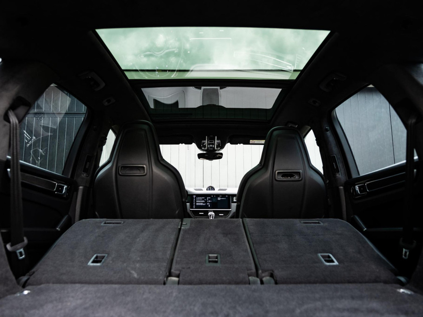 Foto van Porsche Cayenne Turbo S E-hybrid