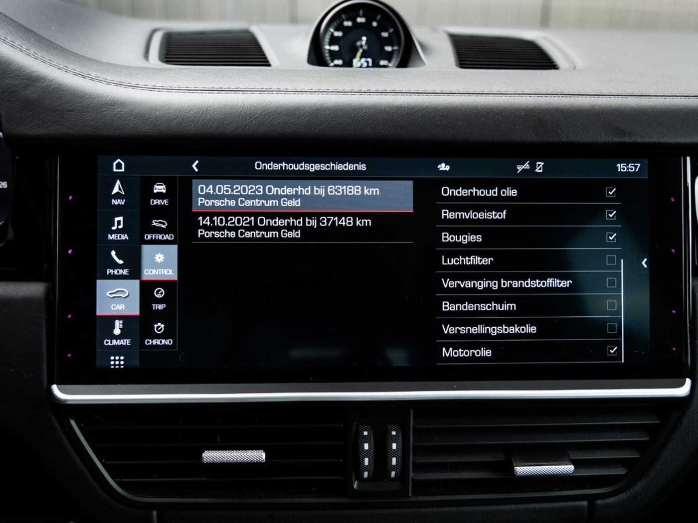 Foto van Porsche Cayenne Turbo S E-hybrid