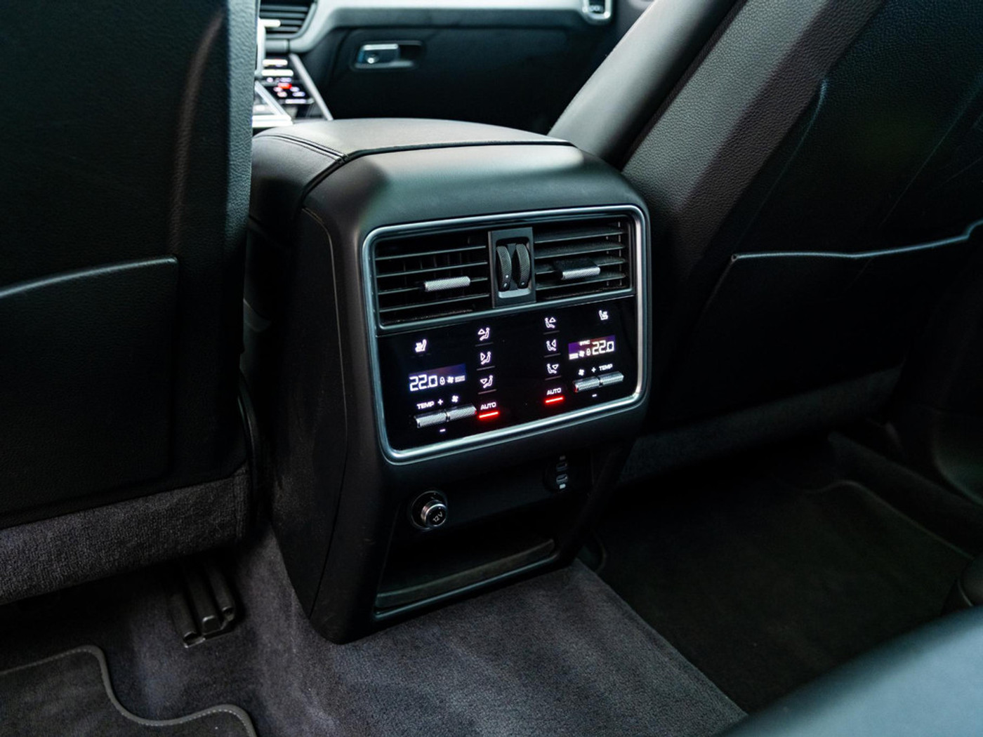 Foto van Porsche Cayenne Turbo S E-hybrid