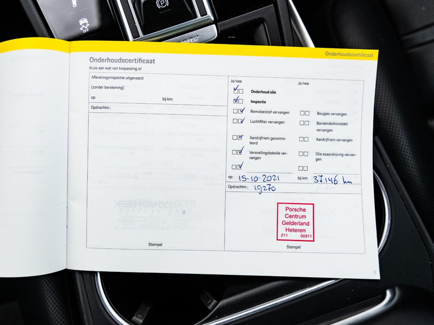 Foto van Porsche Cayenne Turbo S E-hybrid