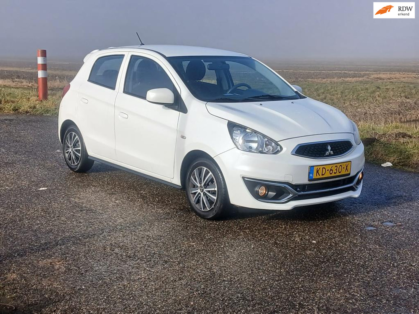 Mitsubishi Mitsubishi Space Star 1.0 Cool+ 2016 - voorkant