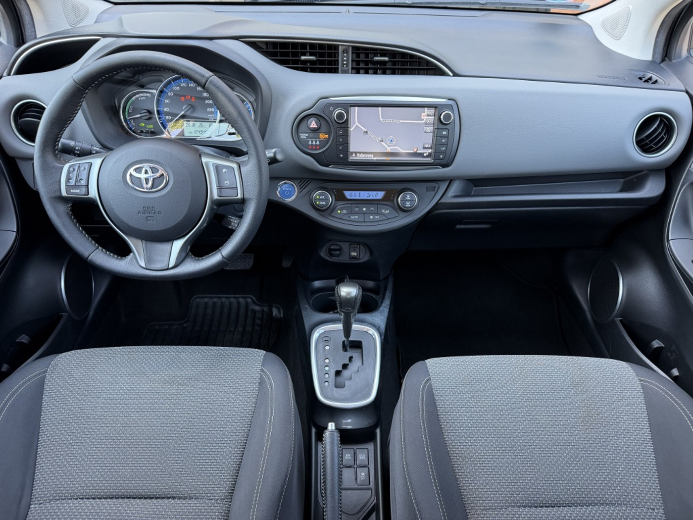 Foto van Toyota Toyota Yaris Hybrid