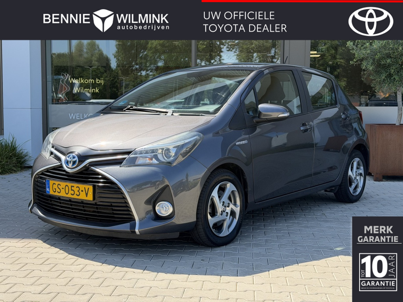 Toyota Toyota Yaris Hybrid 1.5 Hybrid Lease | Camera | Navigatie | Cruise Control | 2015 - voorkant