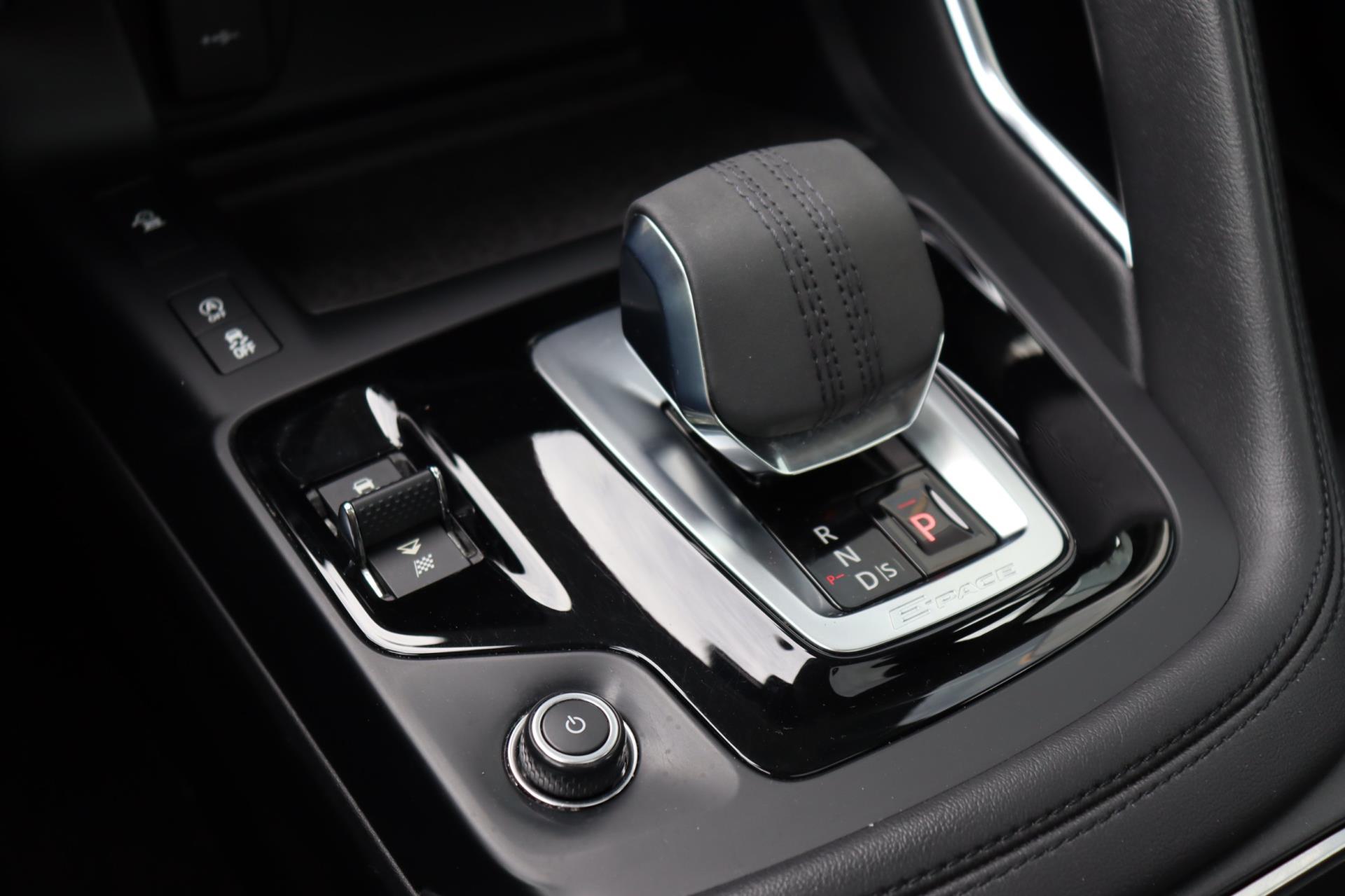 Foto van Jaguar E-pace