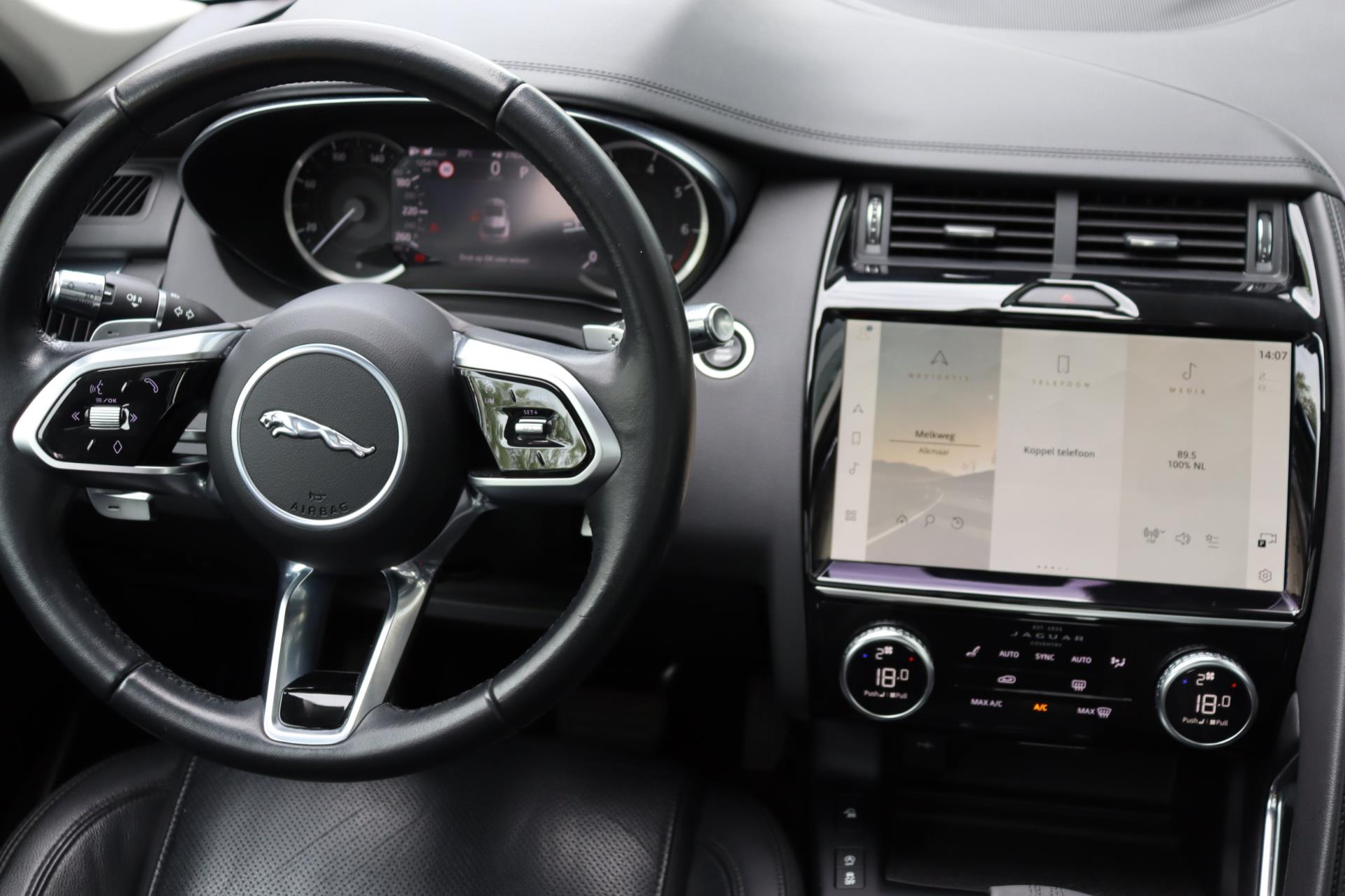 Foto van Jaguar E-pace