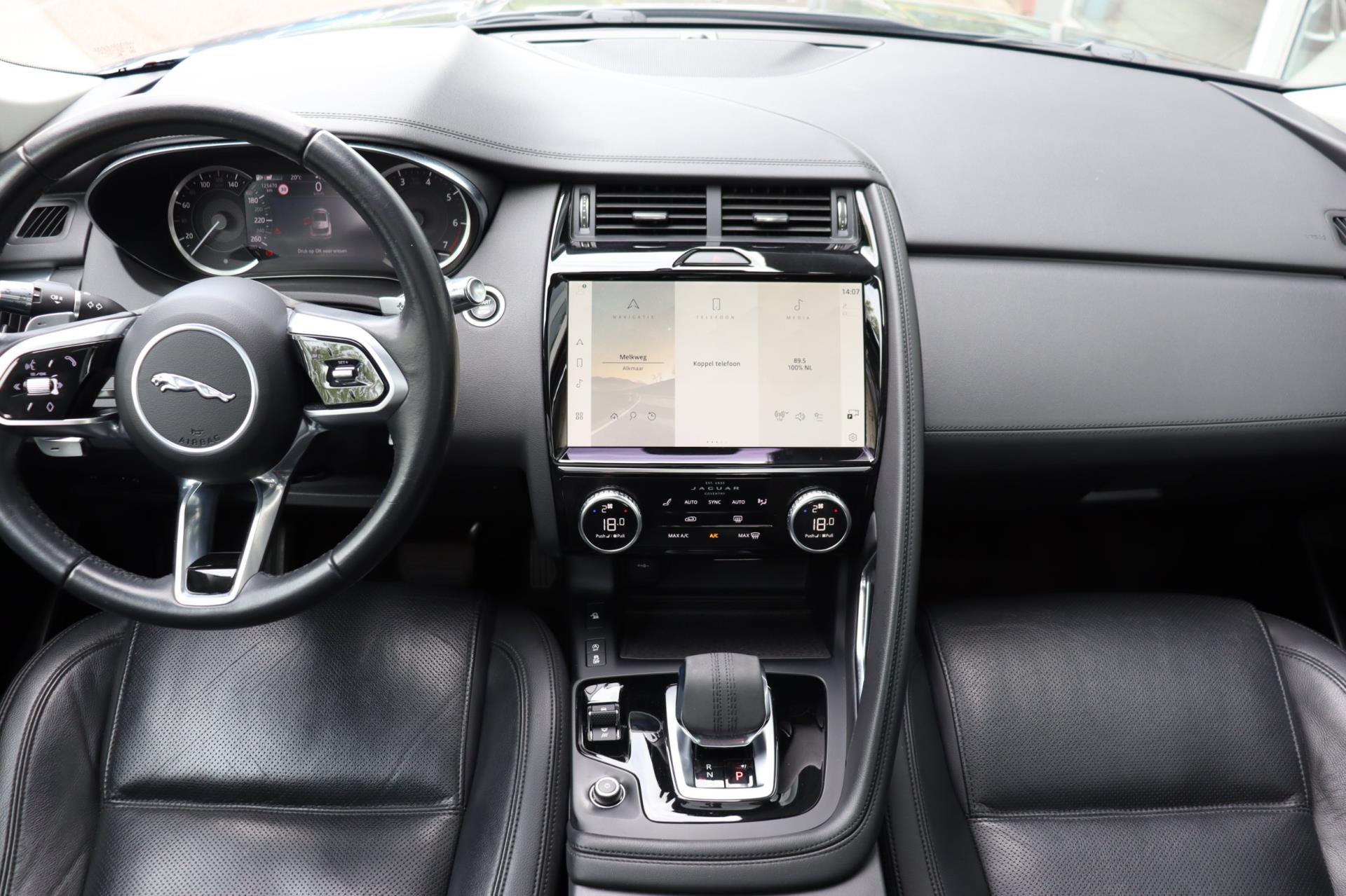 Foto van Jaguar E-pace