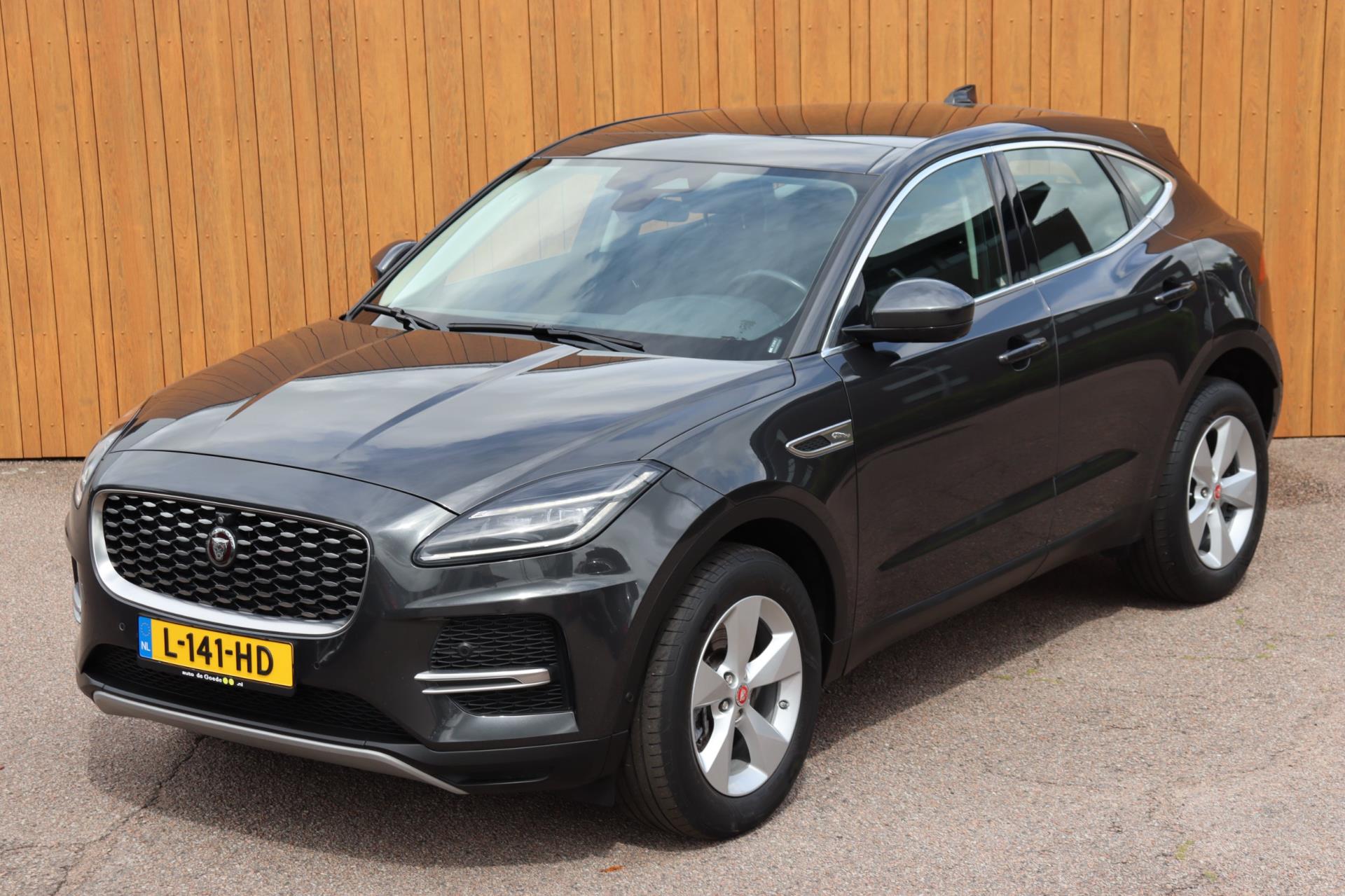 Foto van Jaguar E-pace
