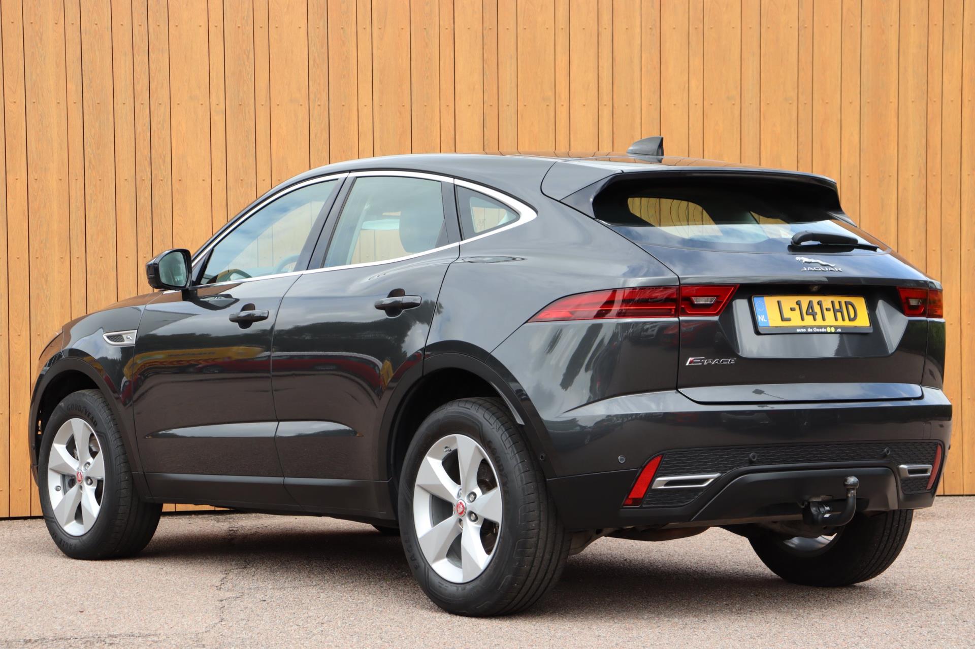 Foto van Jaguar E-pace