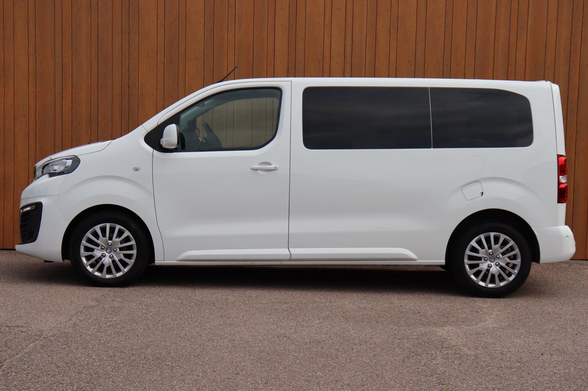 Foto van Peugeot Traveller