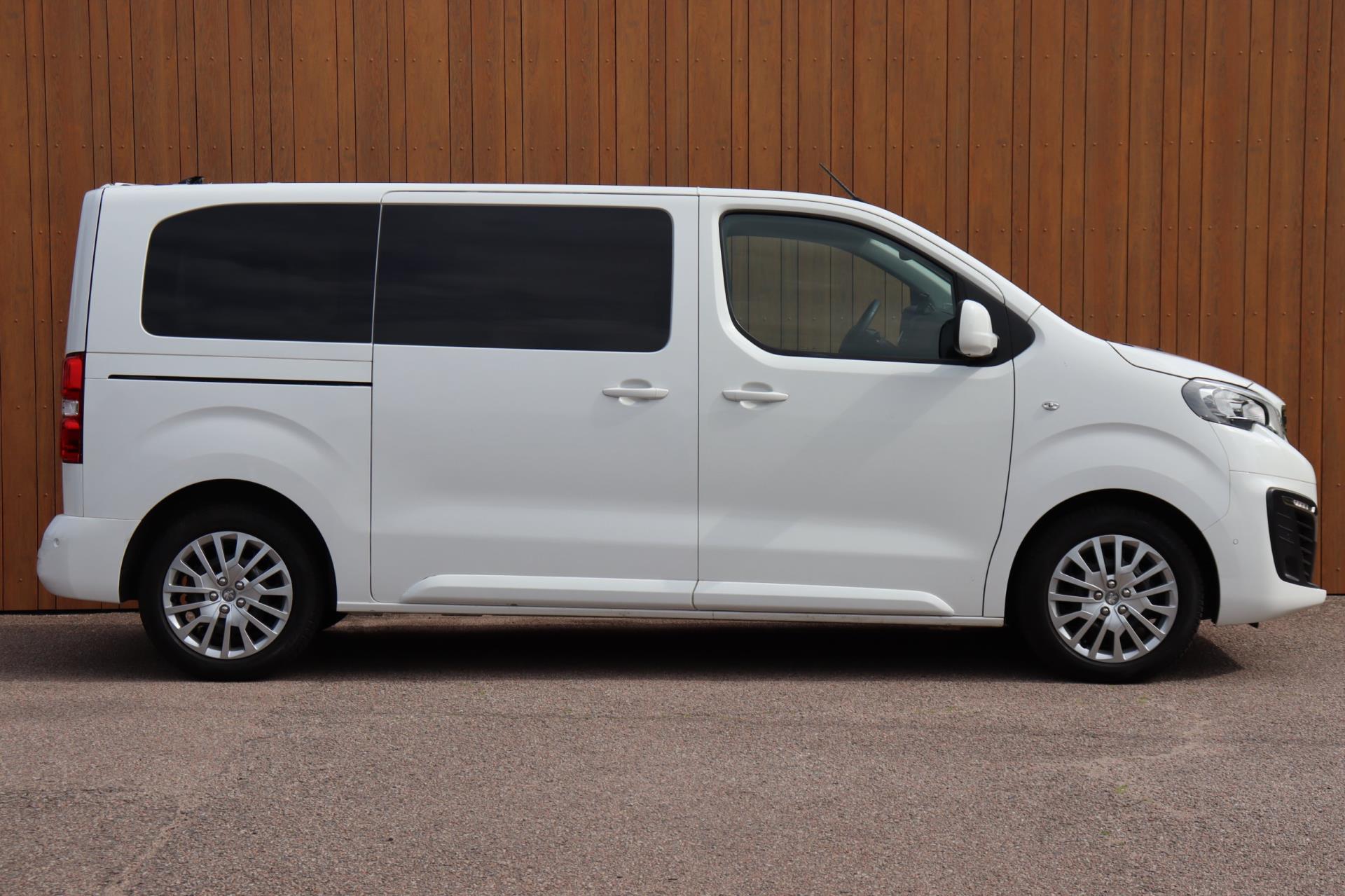 Foto van Peugeot Traveller