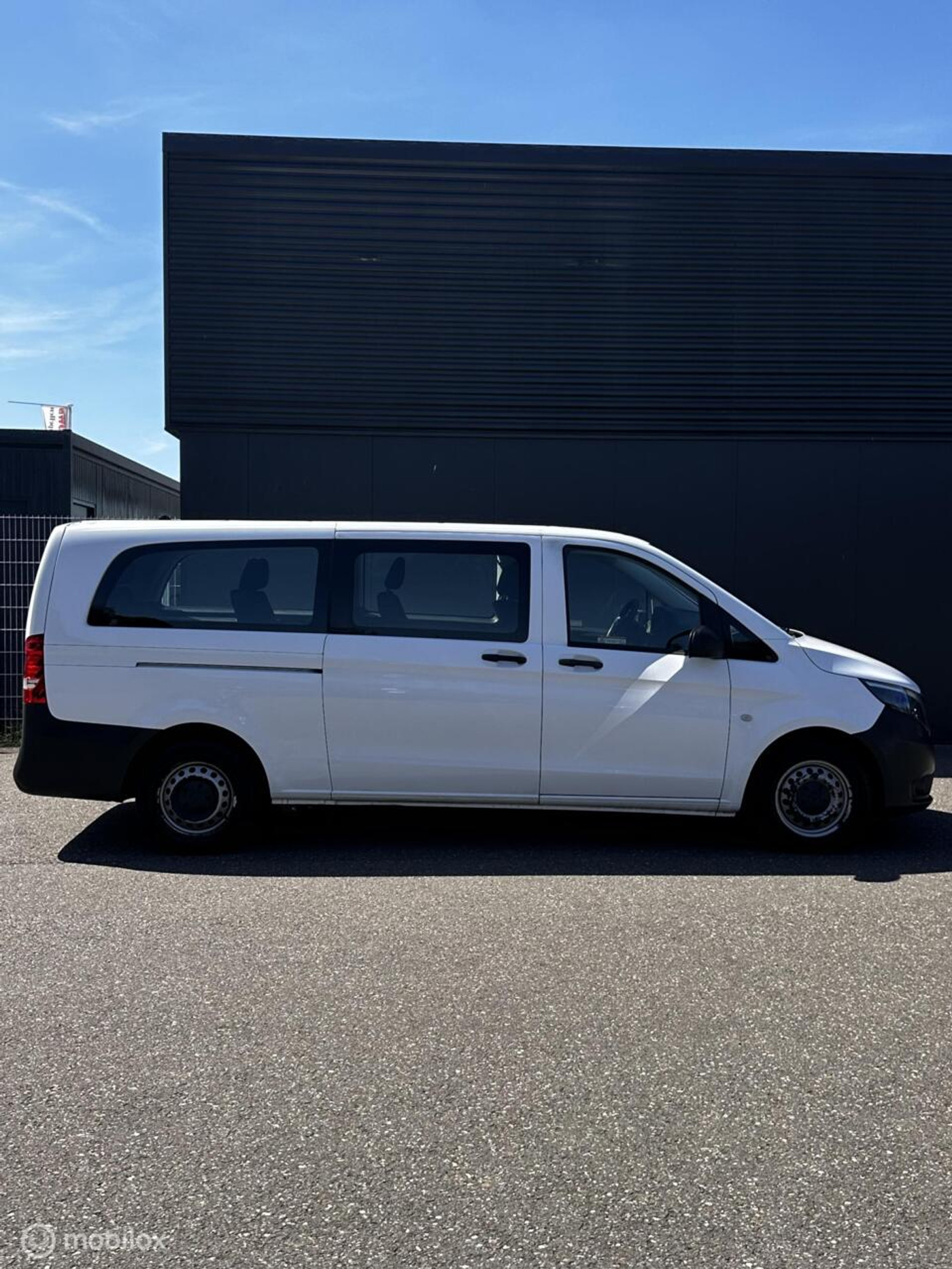 Foto van Mercedes-Benz Vito Tourer