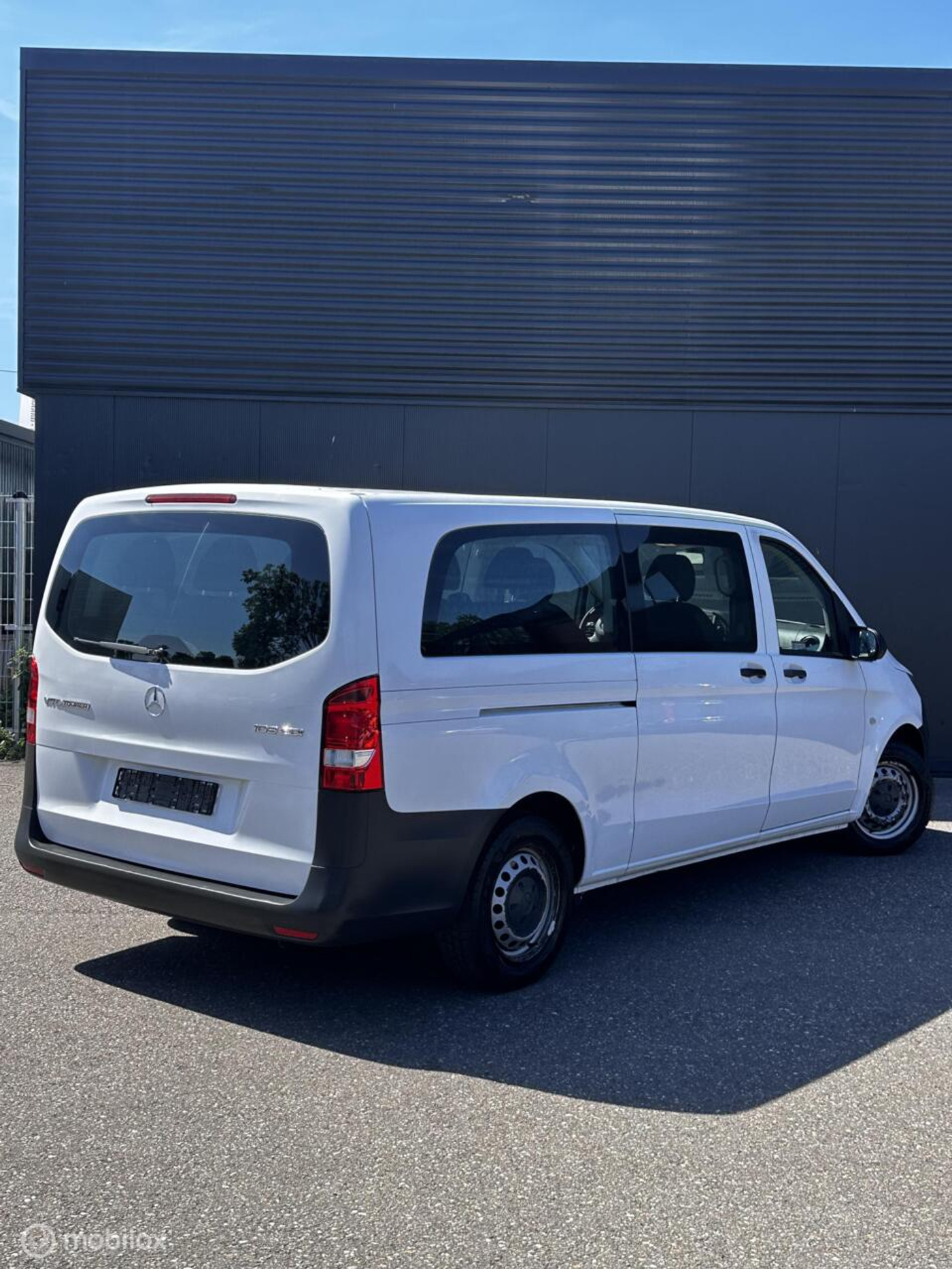 Foto van Mercedes-Benz Vito Tourer