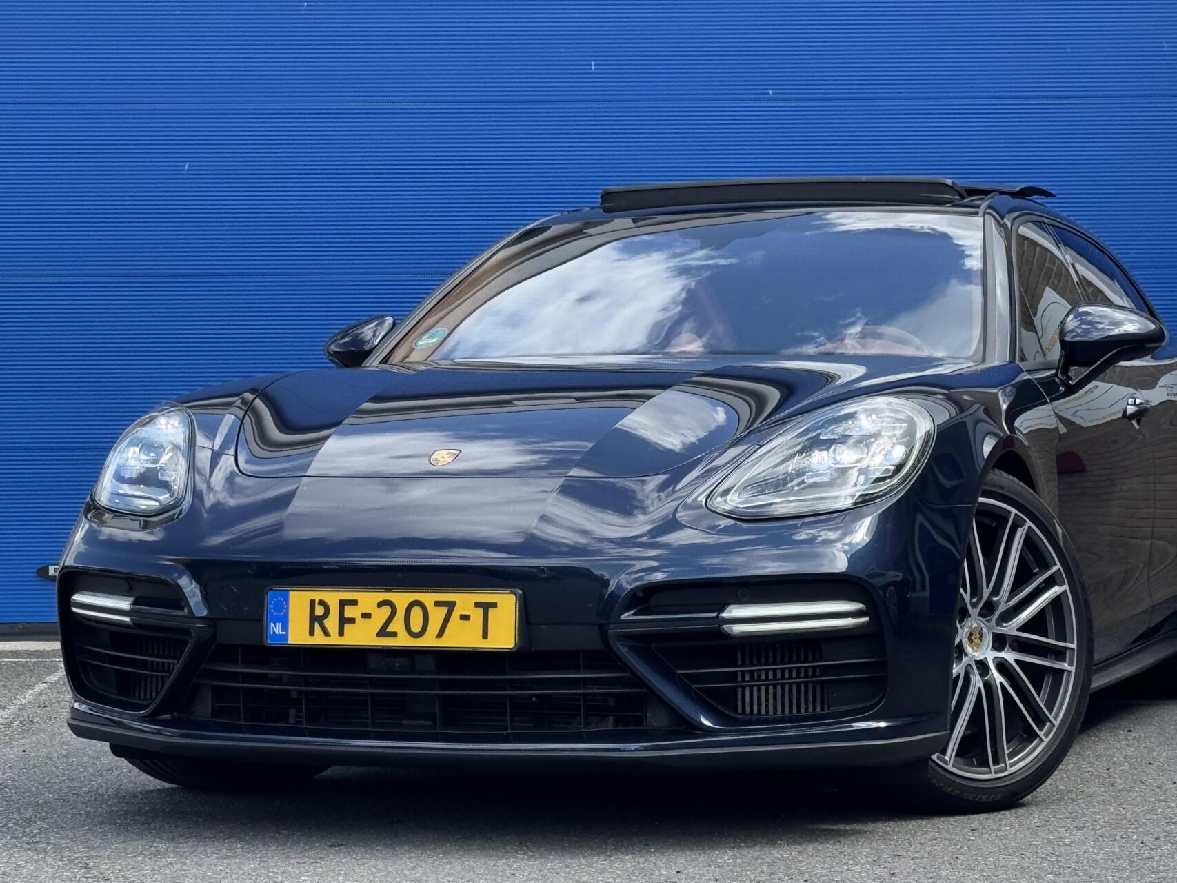 Foto van Porsche Panamera Turbo