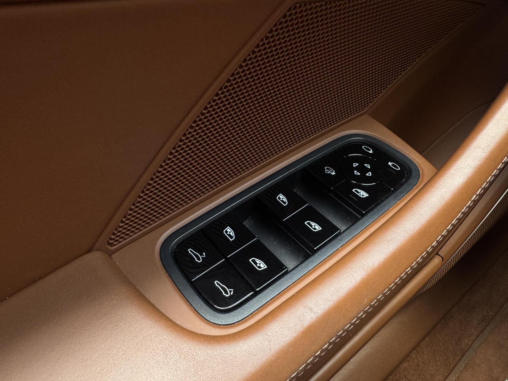 Foto van Porsche Panamera Turbo