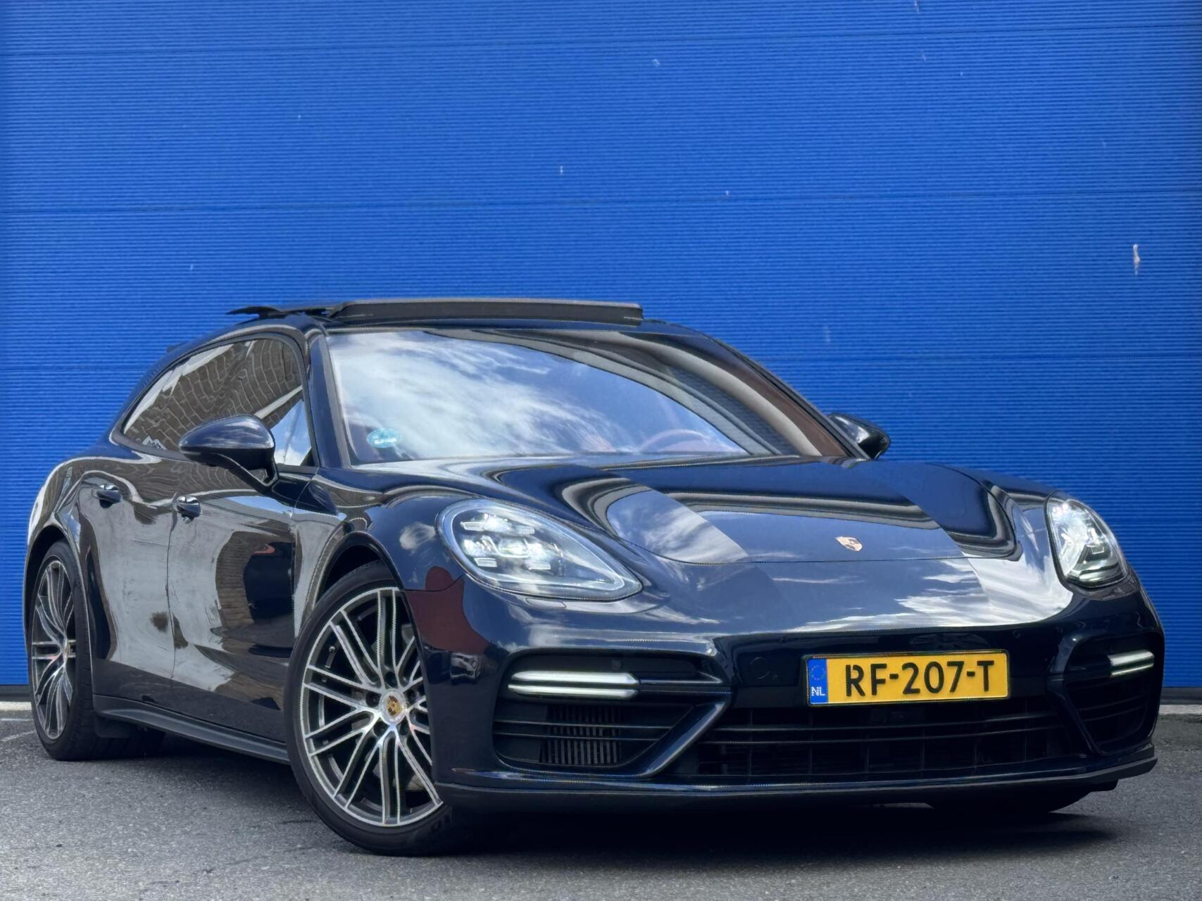 Foto van Porsche Panamera Turbo