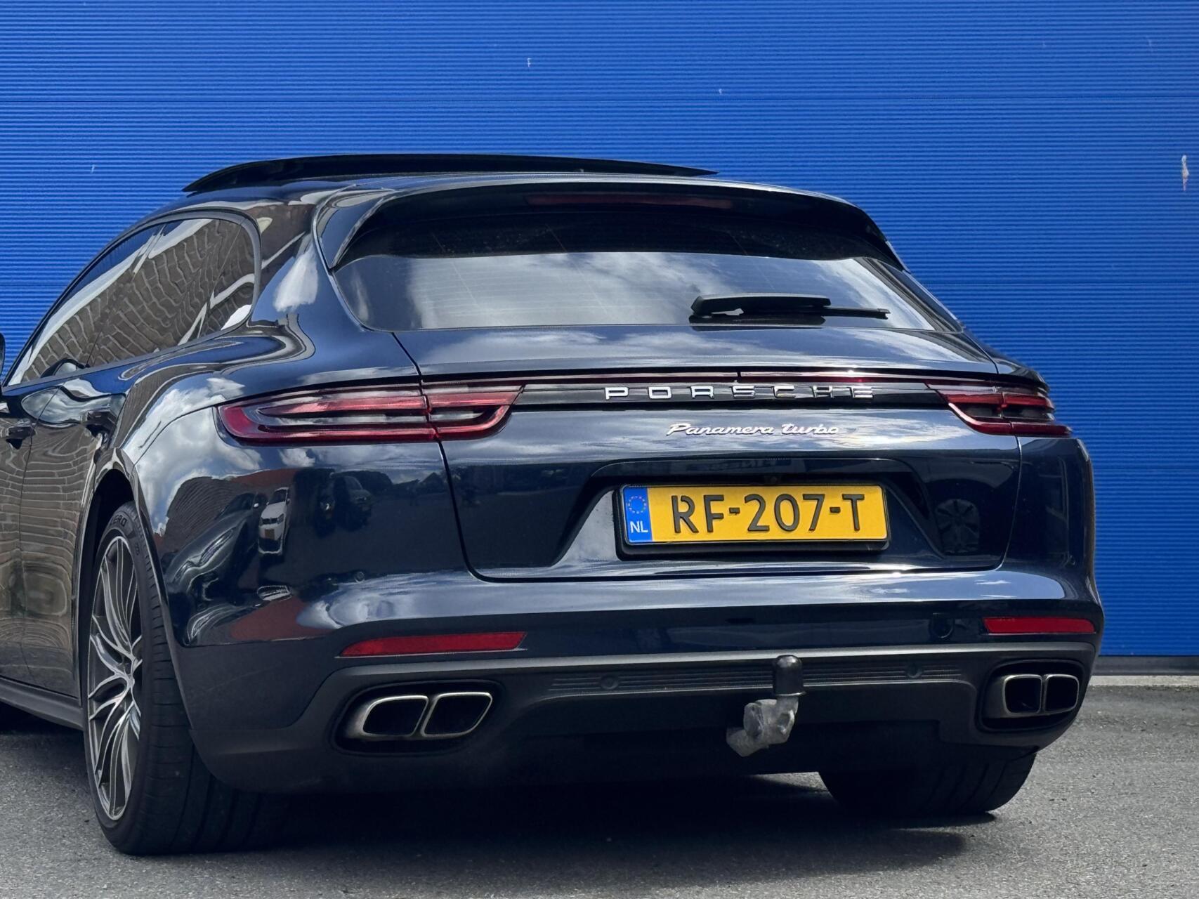 Foto van Porsche Panamera Turbo