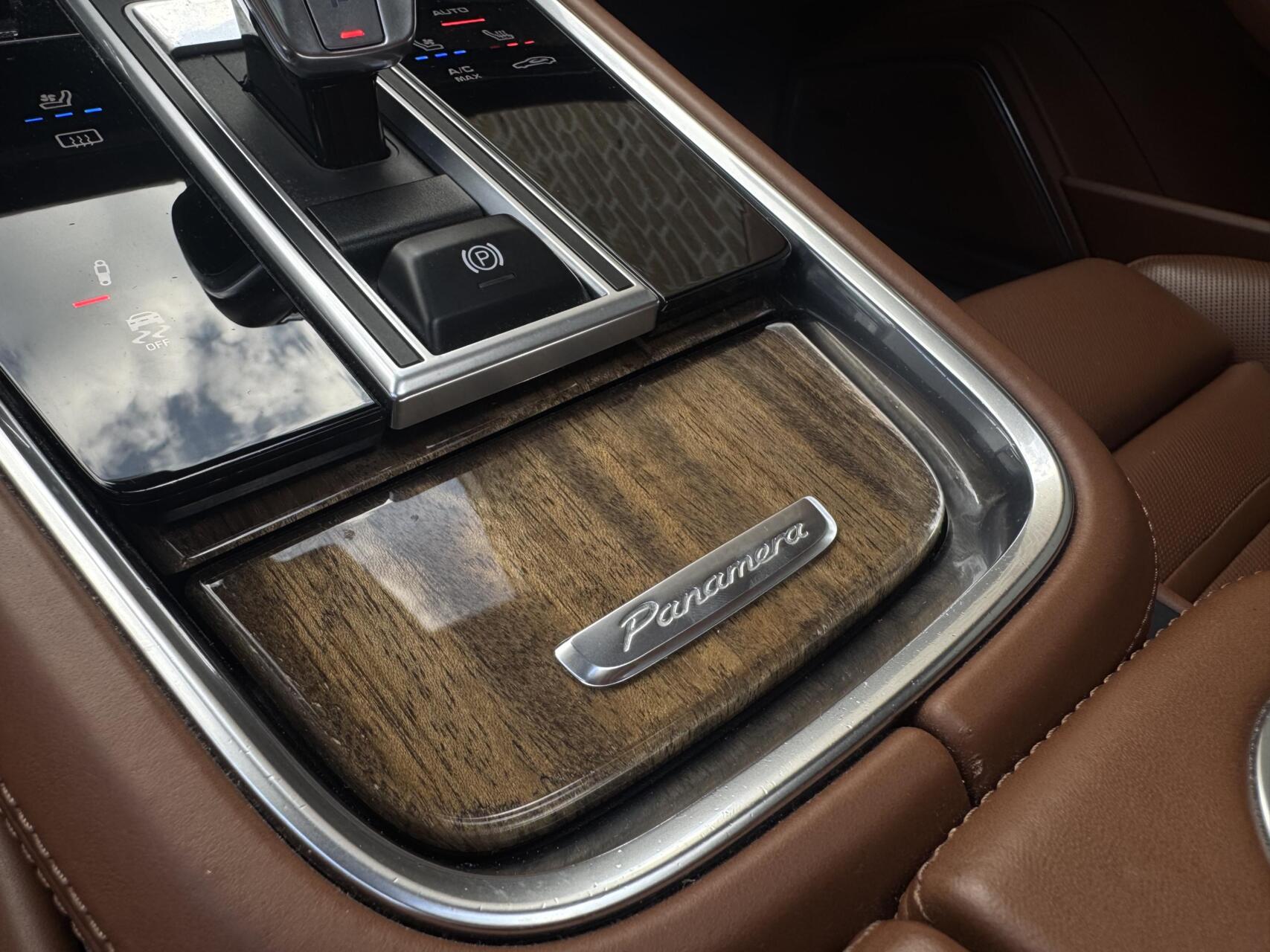 Foto van Porsche Panamera Turbo