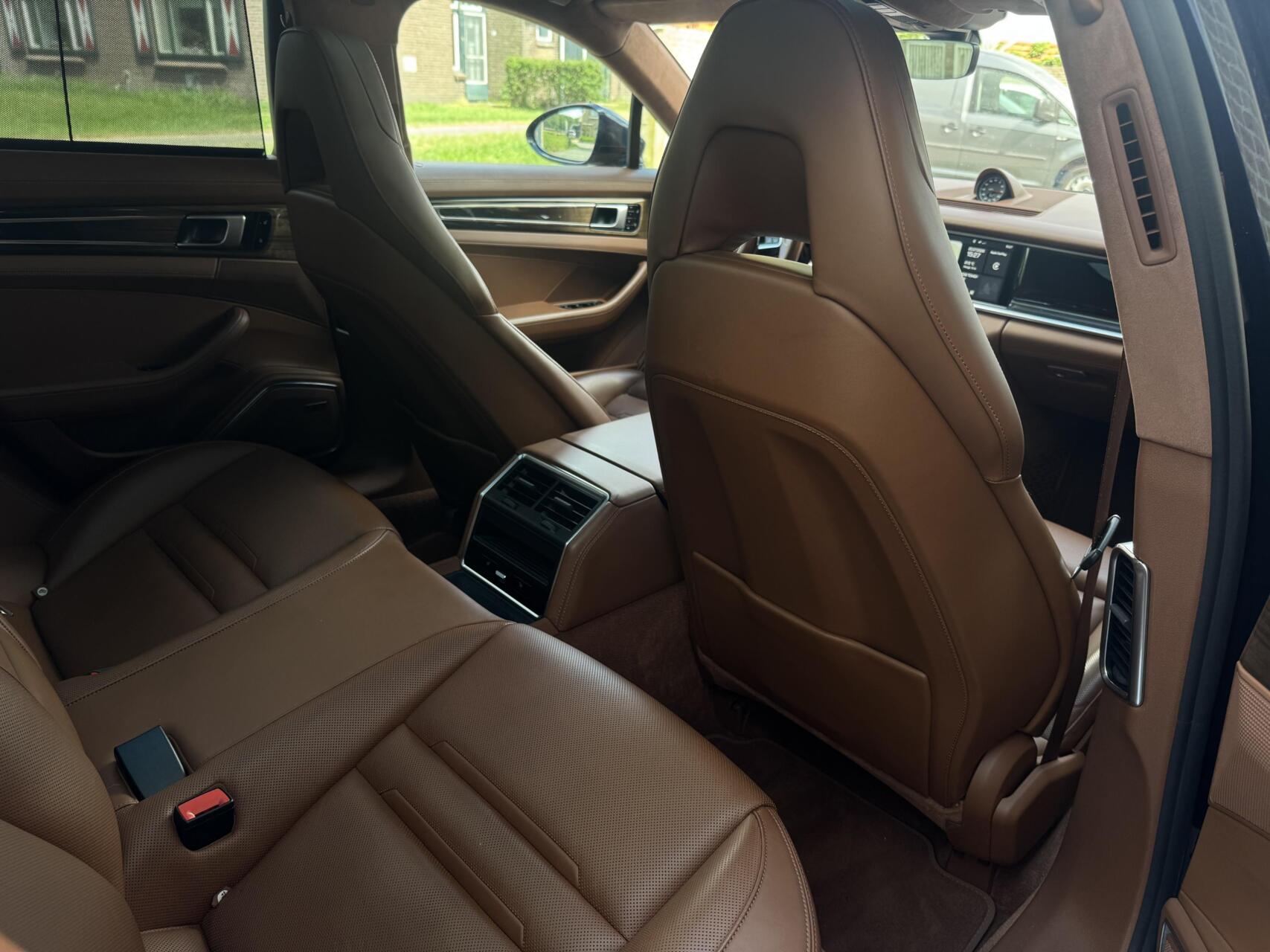 Foto van Porsche Panamera Turbo