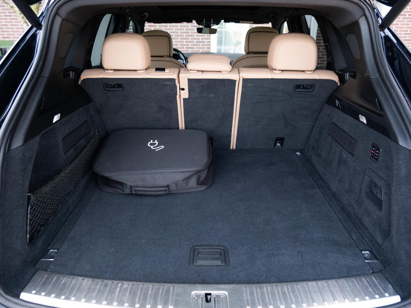 Foto van Porsche Cayenne E-hybrid