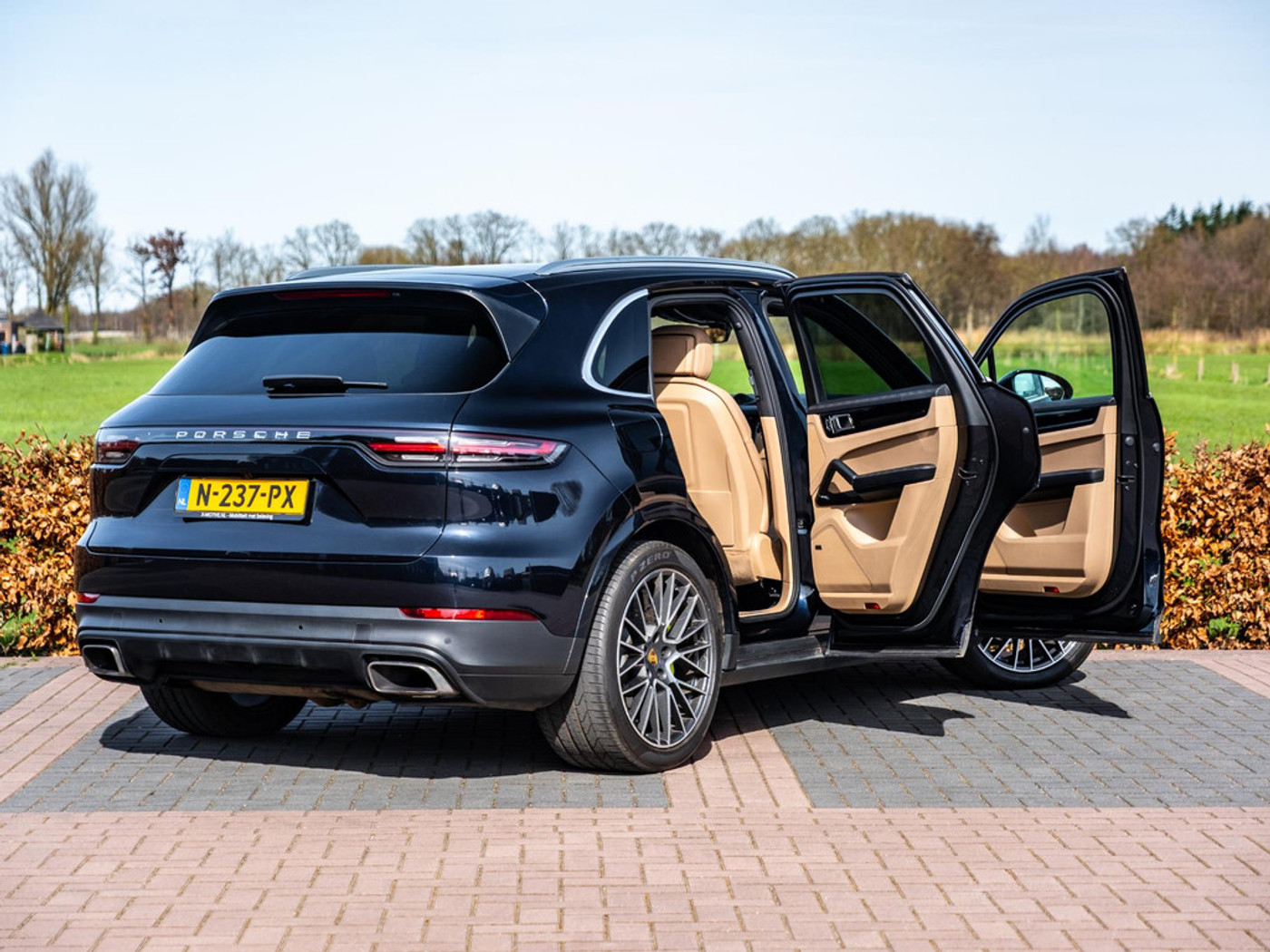Foto van Porsche Cayenne E-hybrid