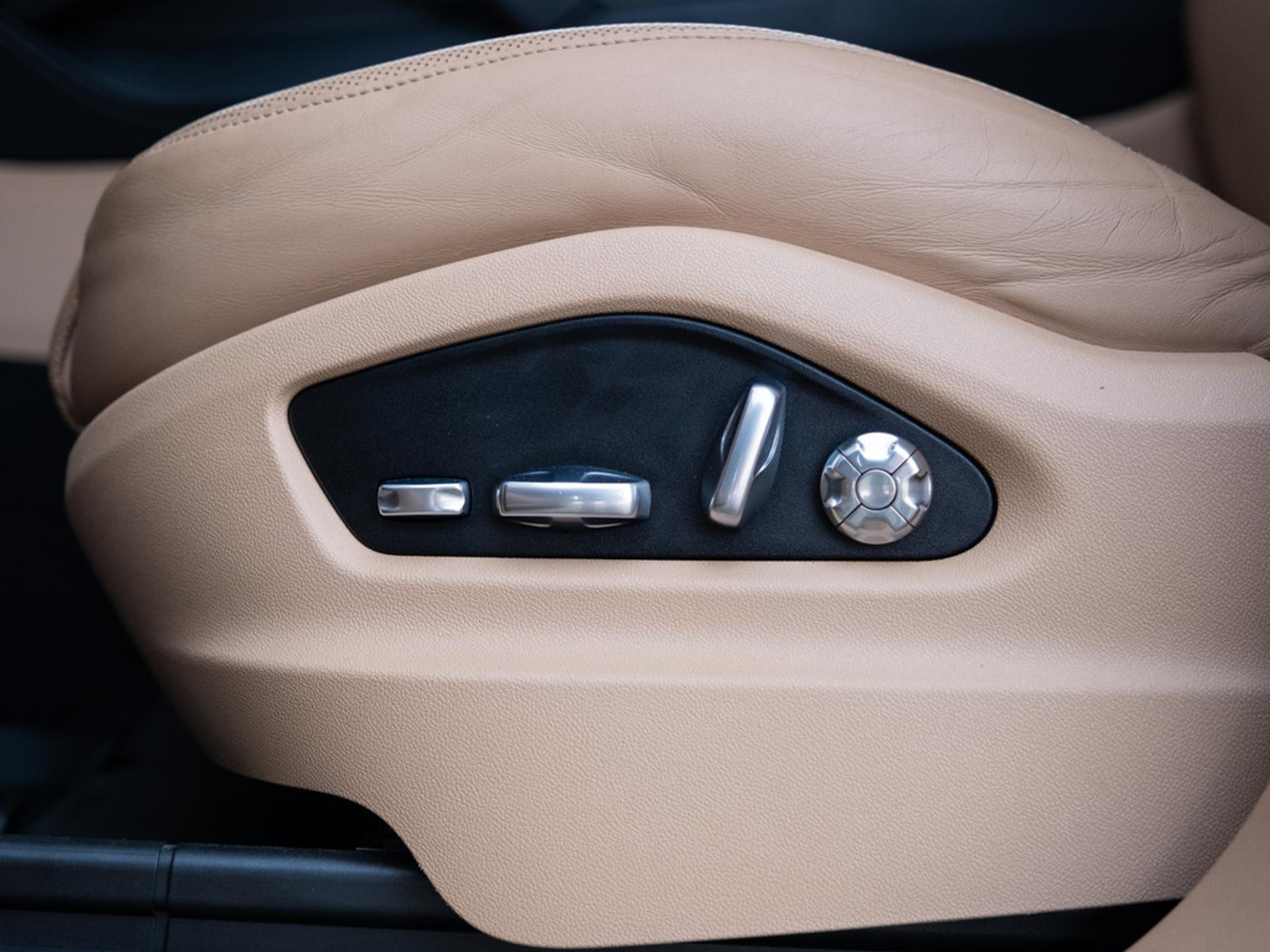 Foto van Porsche Cayenne E-hybrid