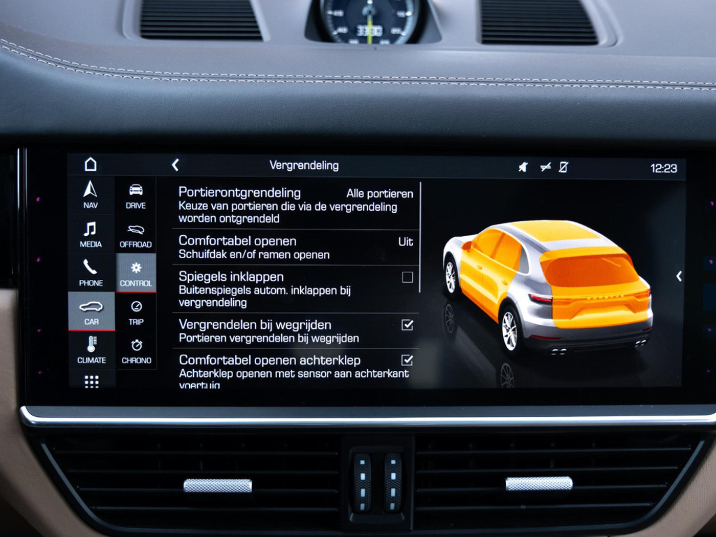 Foto van Porsche Cayenne E-hybrid