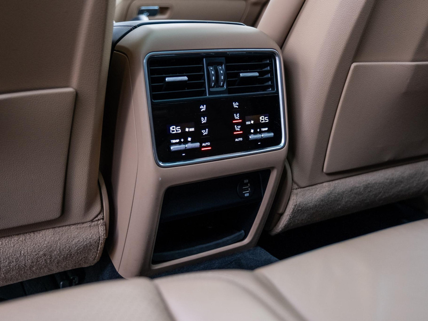 Foto van Porsche Cayenne E-hybrid