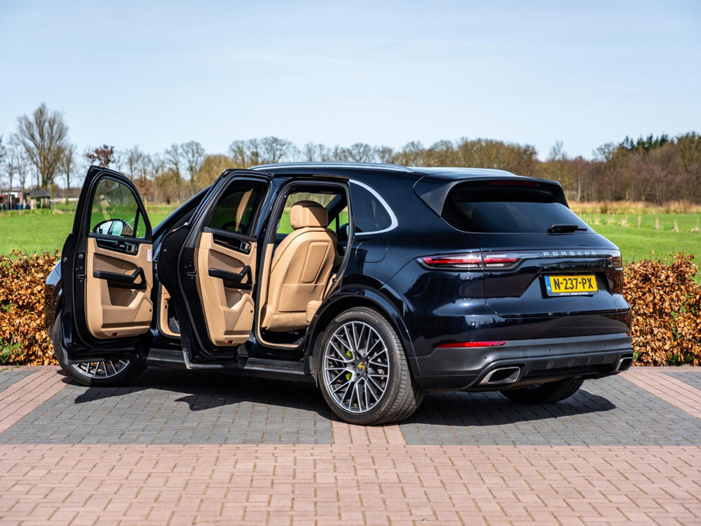 Foto van Porsche Cayenne E-hybrid