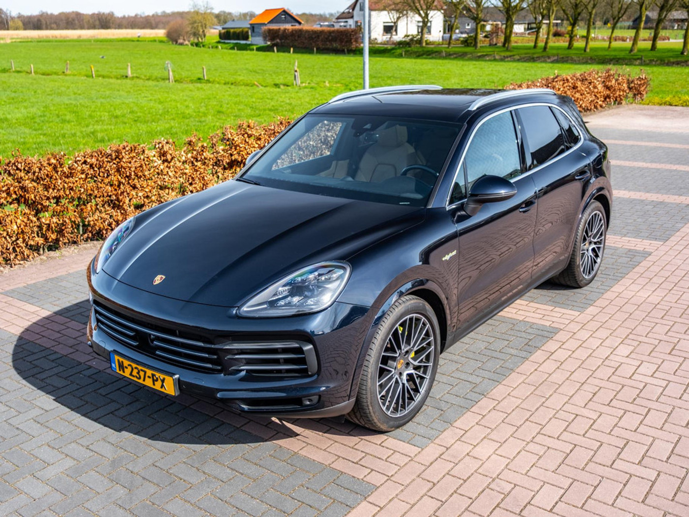 Foto van Porsche Cayenne E-hybrid