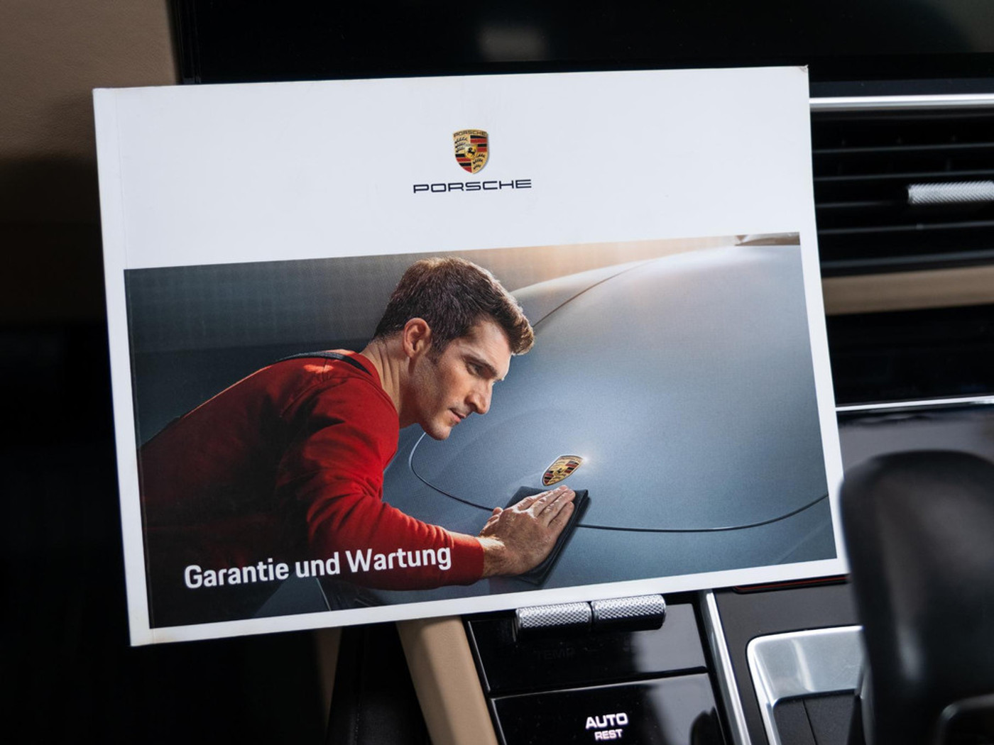 Foto van Porsche Cayenne E-hybrid