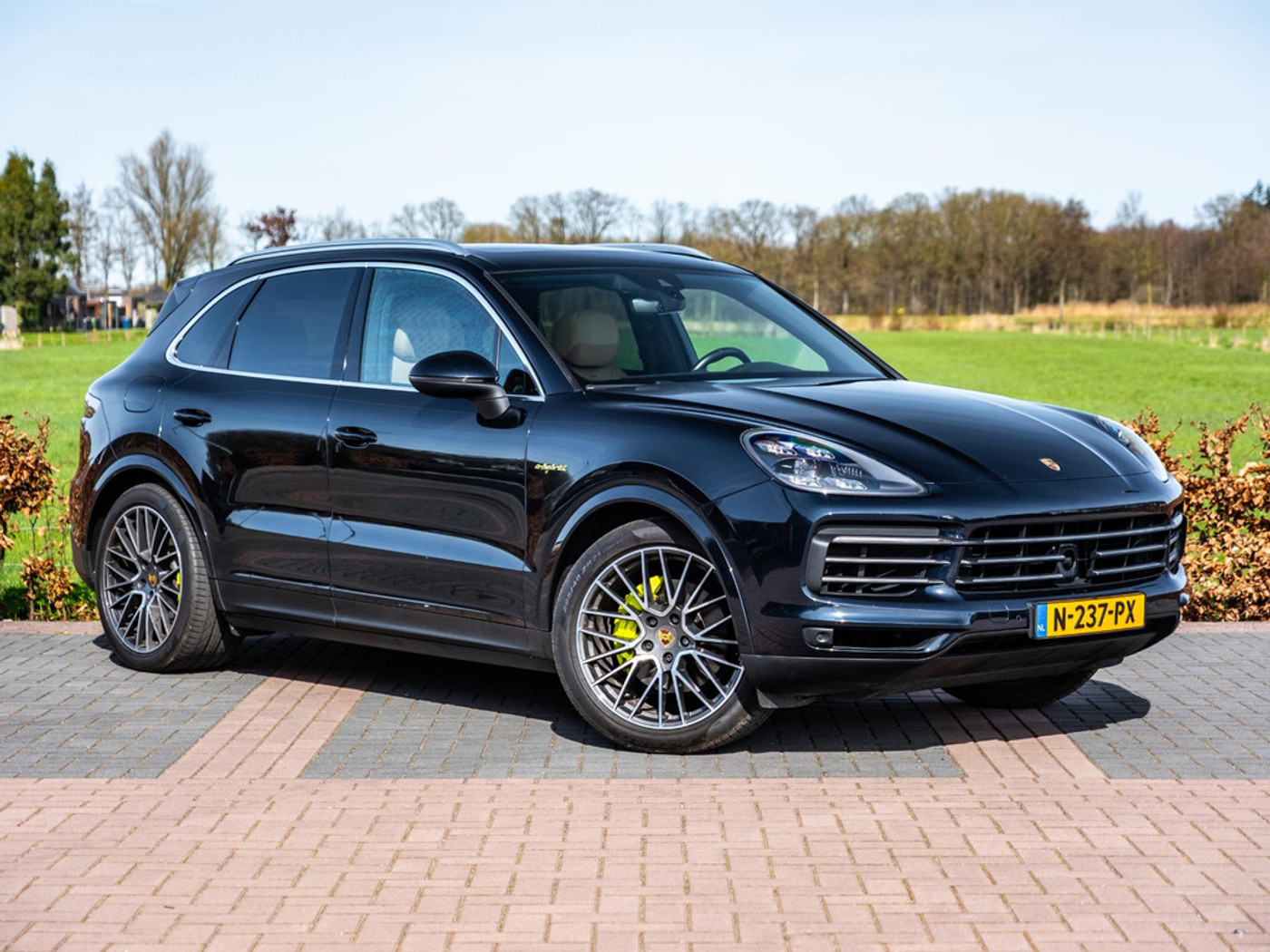 Foto van Porsche Cayenne E-hybrid