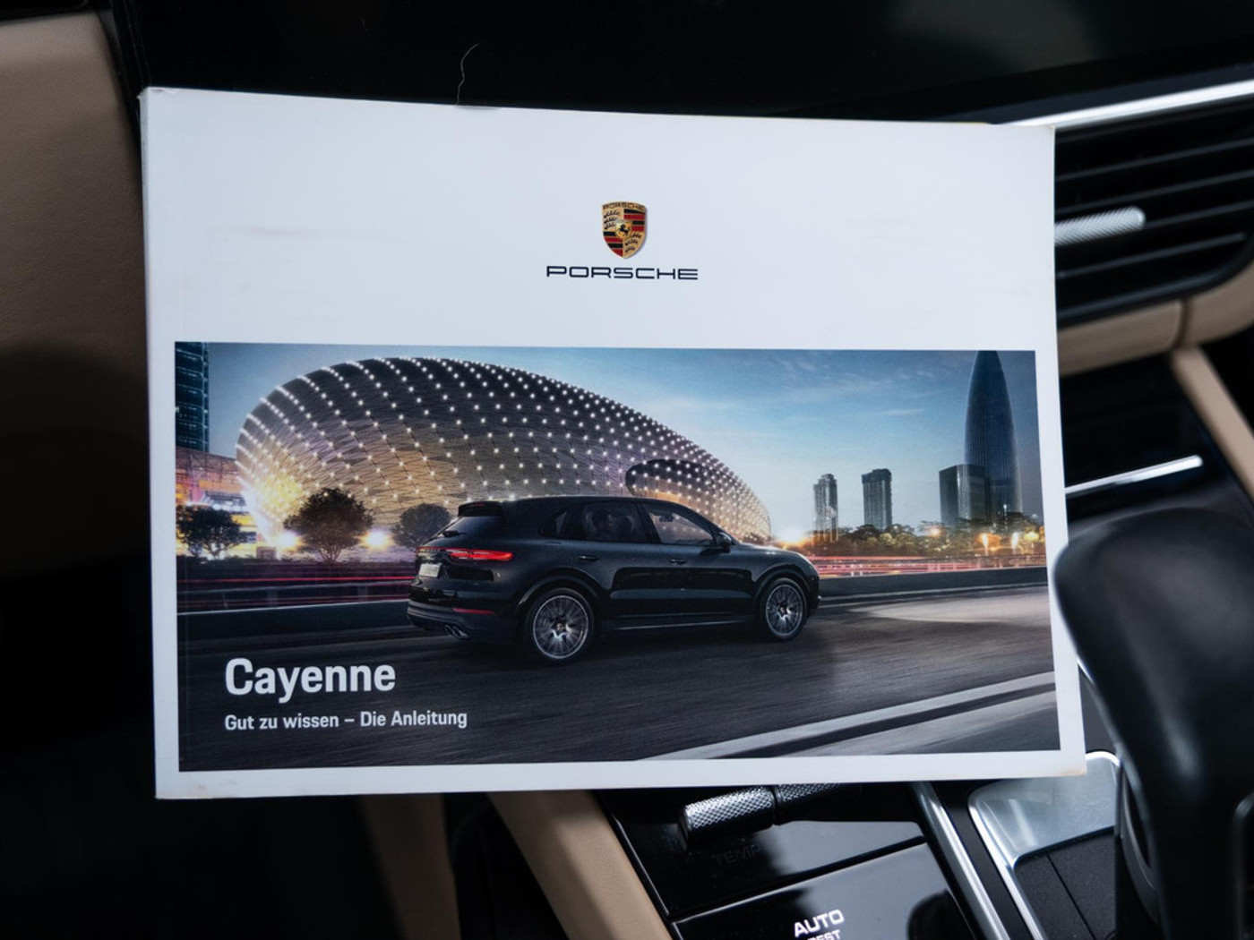Foto van Porsche Cayenne E-hybrid