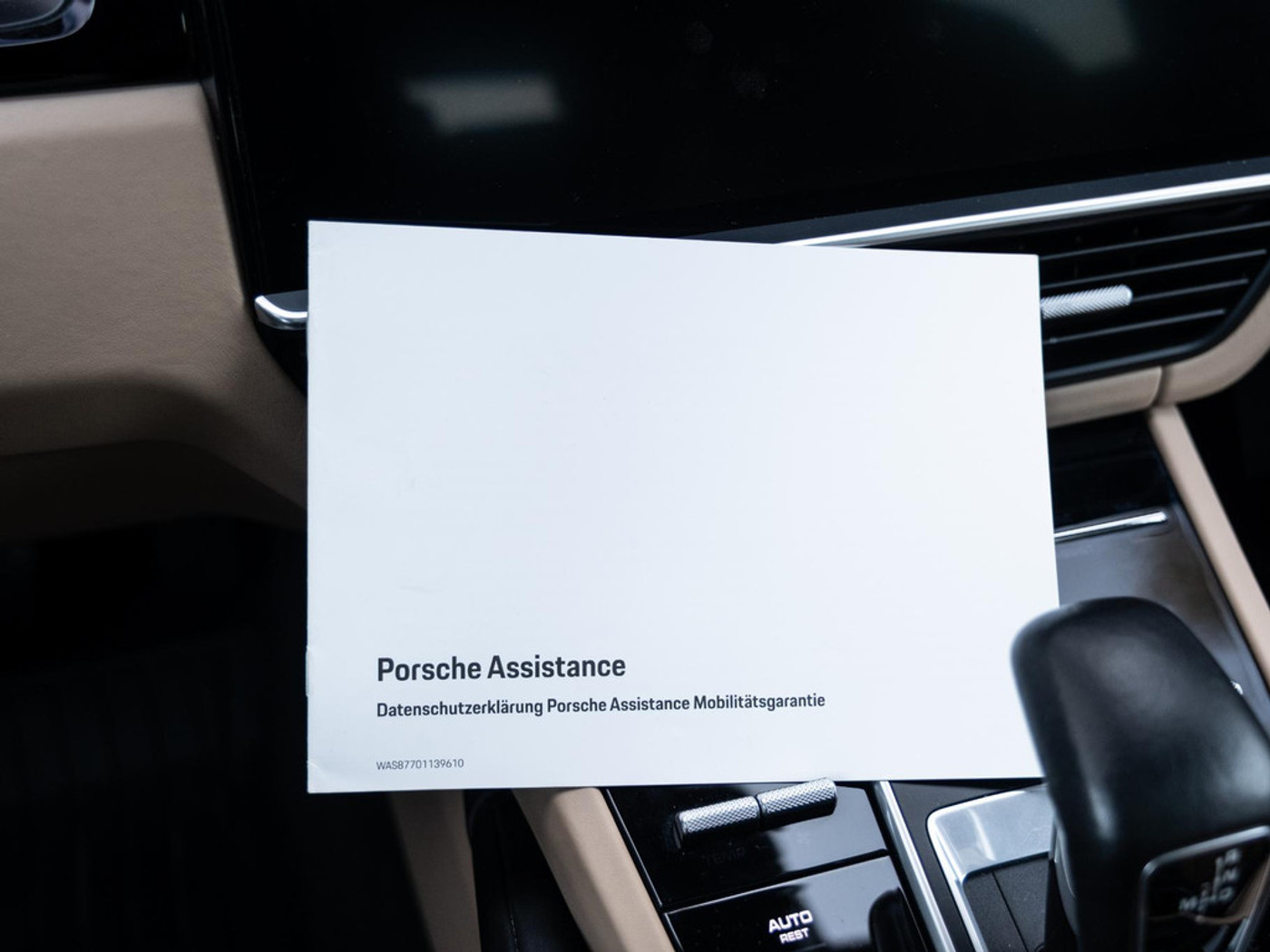 Foto van Porsche Cayenne E-hybrid