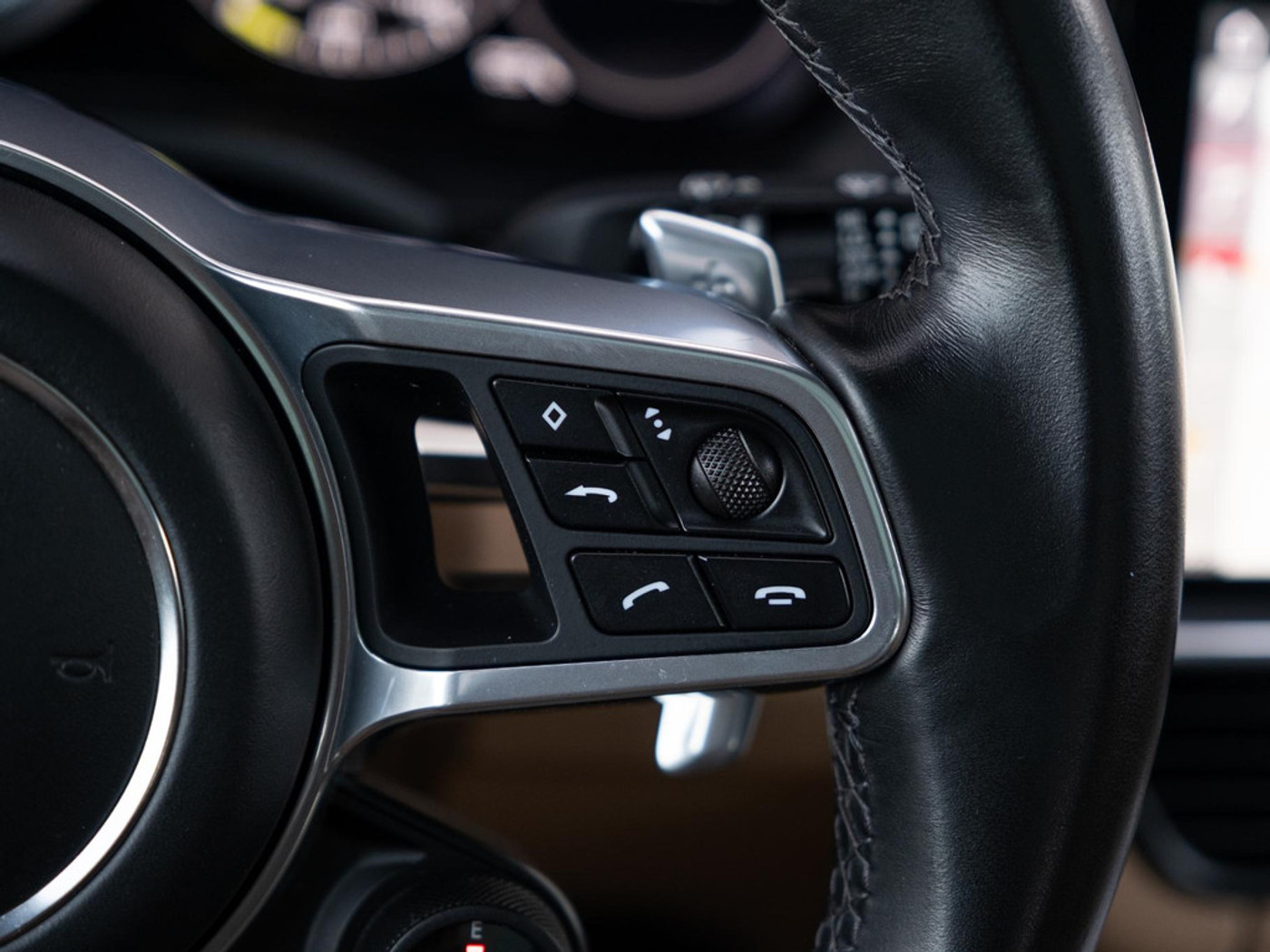 Foto van Porsche Cayenne E-hybrid