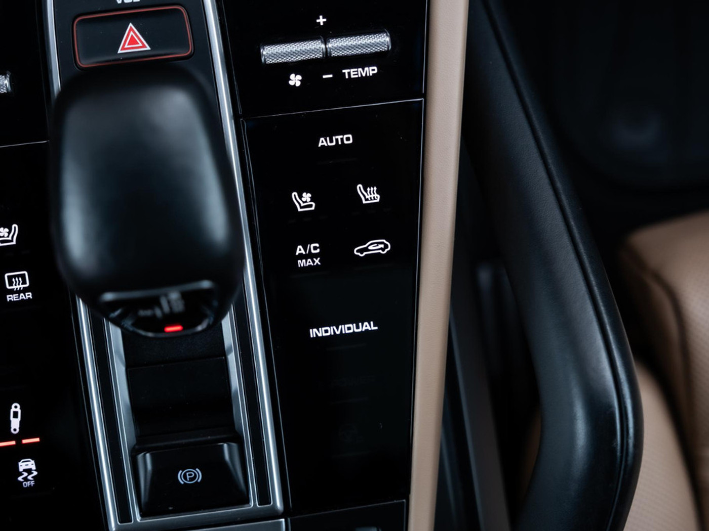 Foto van Porsche Cayenne E-hybrid